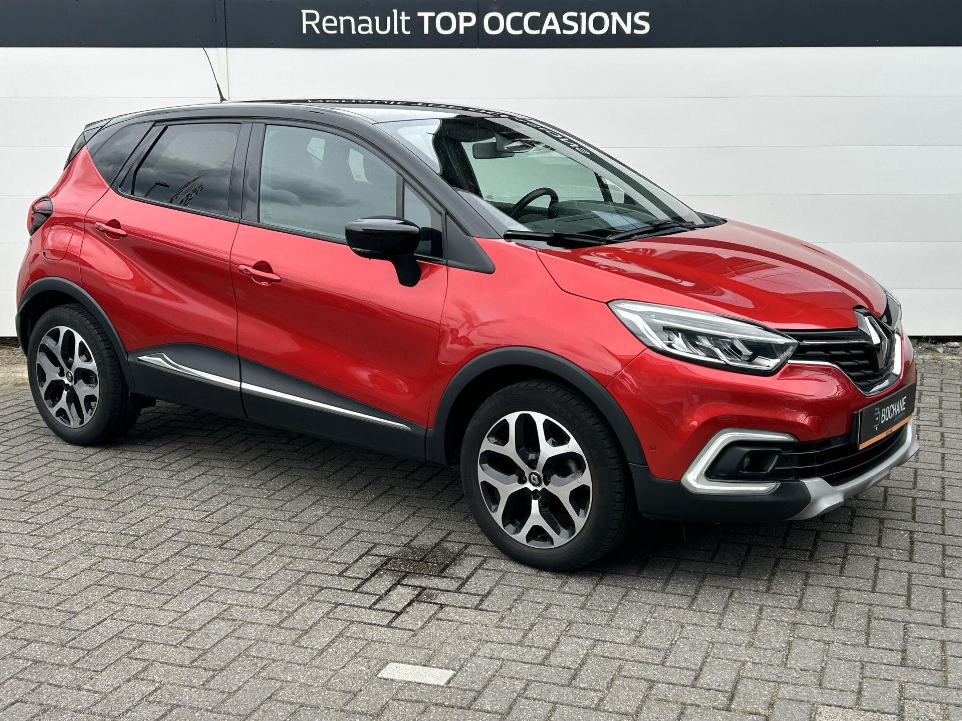 Renault Captur met kenteken ZF-484-R – detailfoto