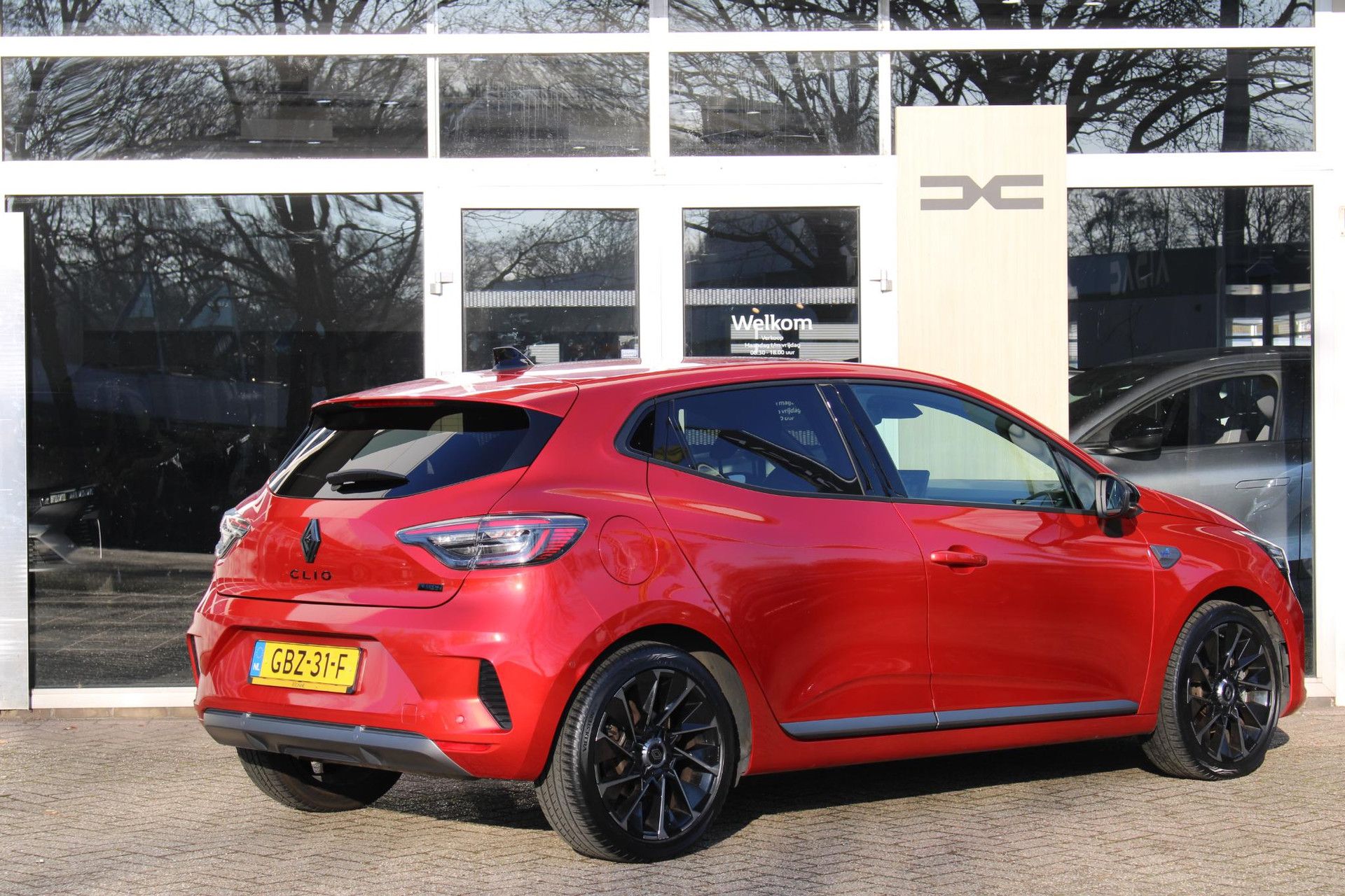 Renault Clio met kenteken GBZ-31-F – achteraanzicht