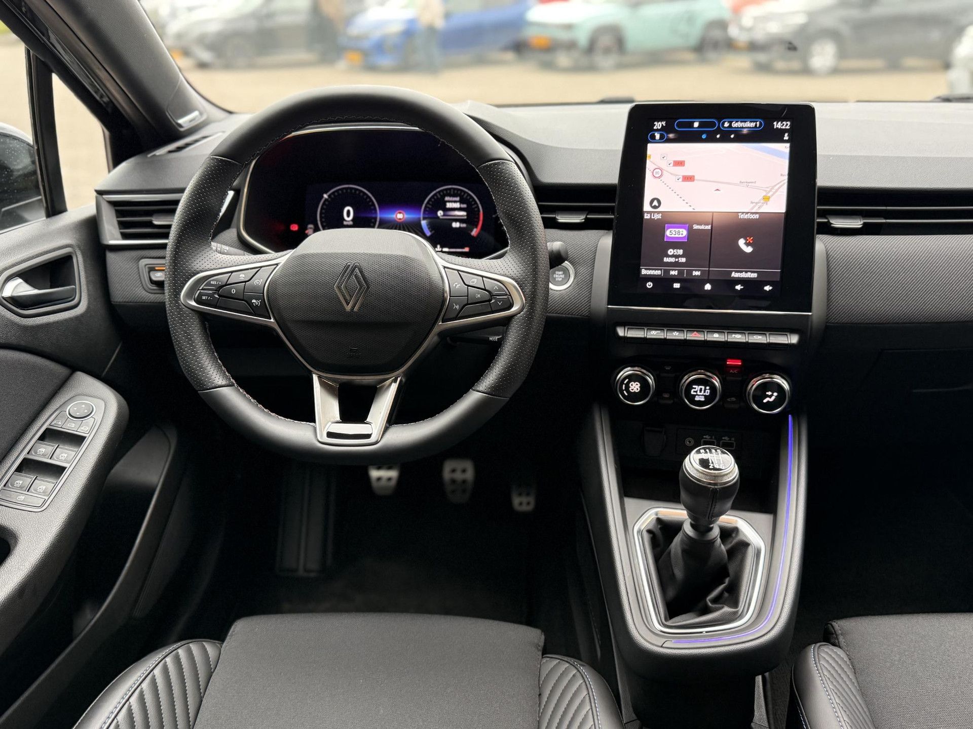 Renault Clio met kenteken GLJ-76-R – interieur