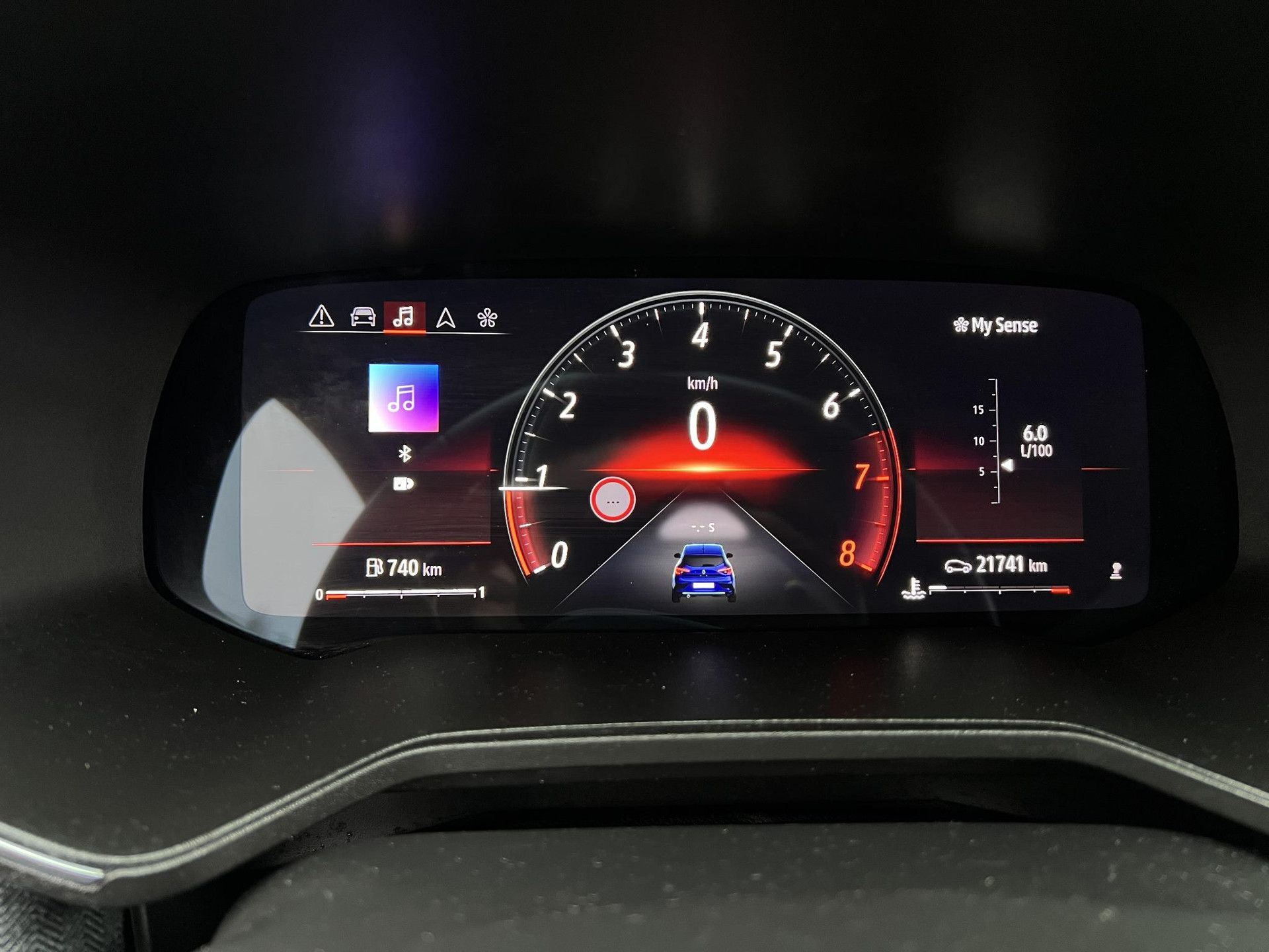 Renault Clio met kenteken X-507-HT – dashboard
