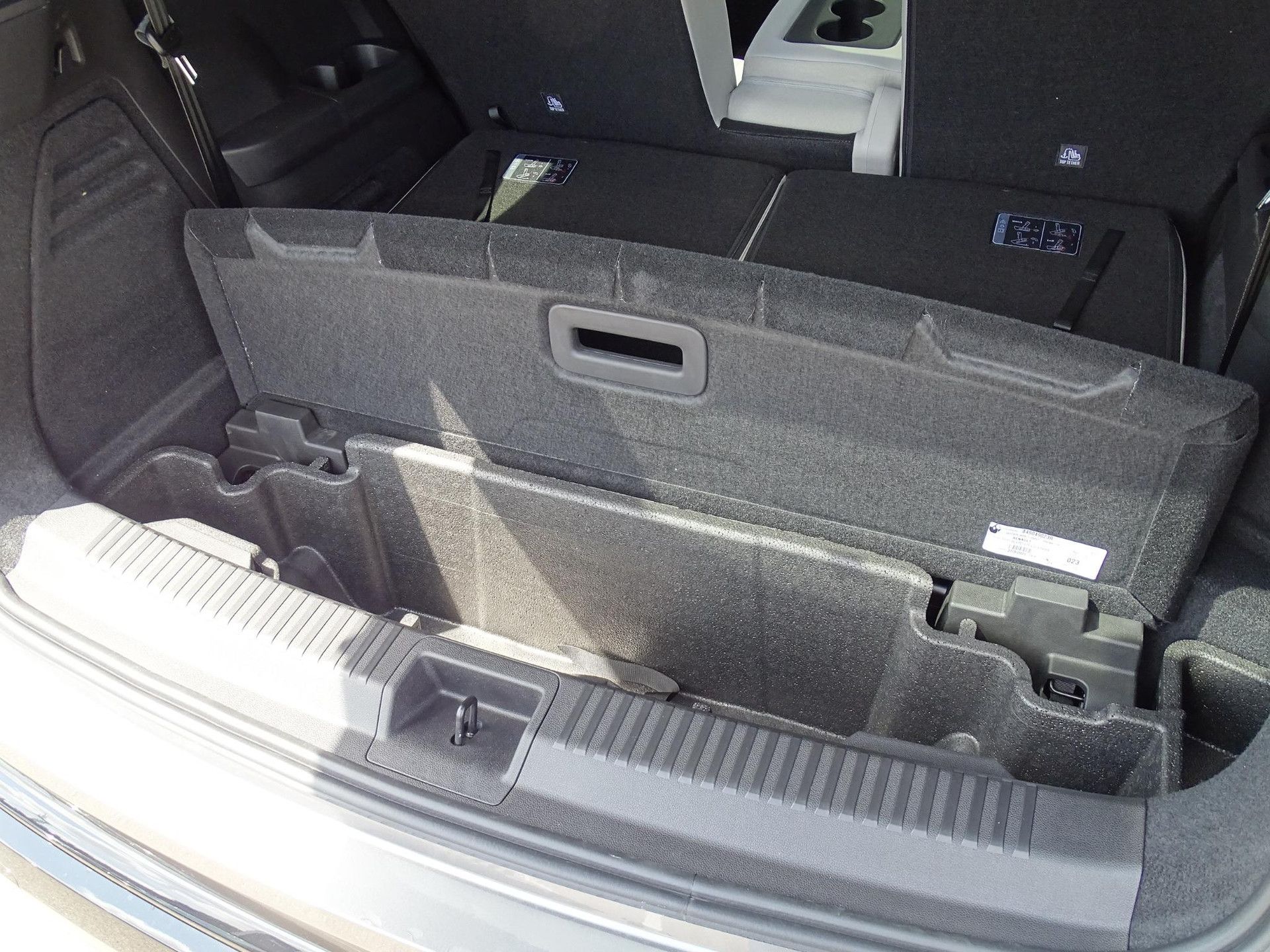 Renault Espace met kenteken HVF-36-L – achteraanzicht