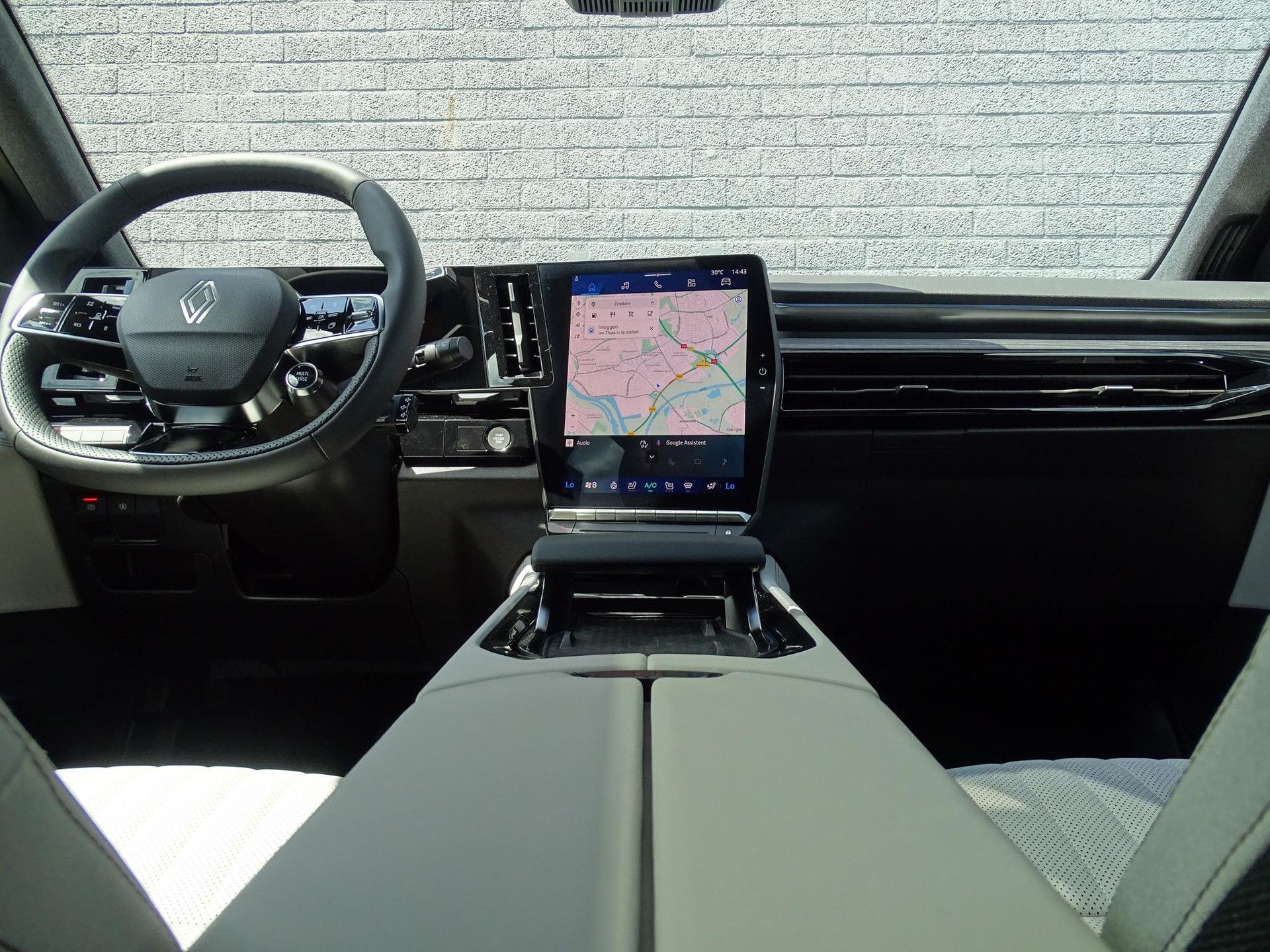 Renault Espace met kenteken HVF-36-L – interieur