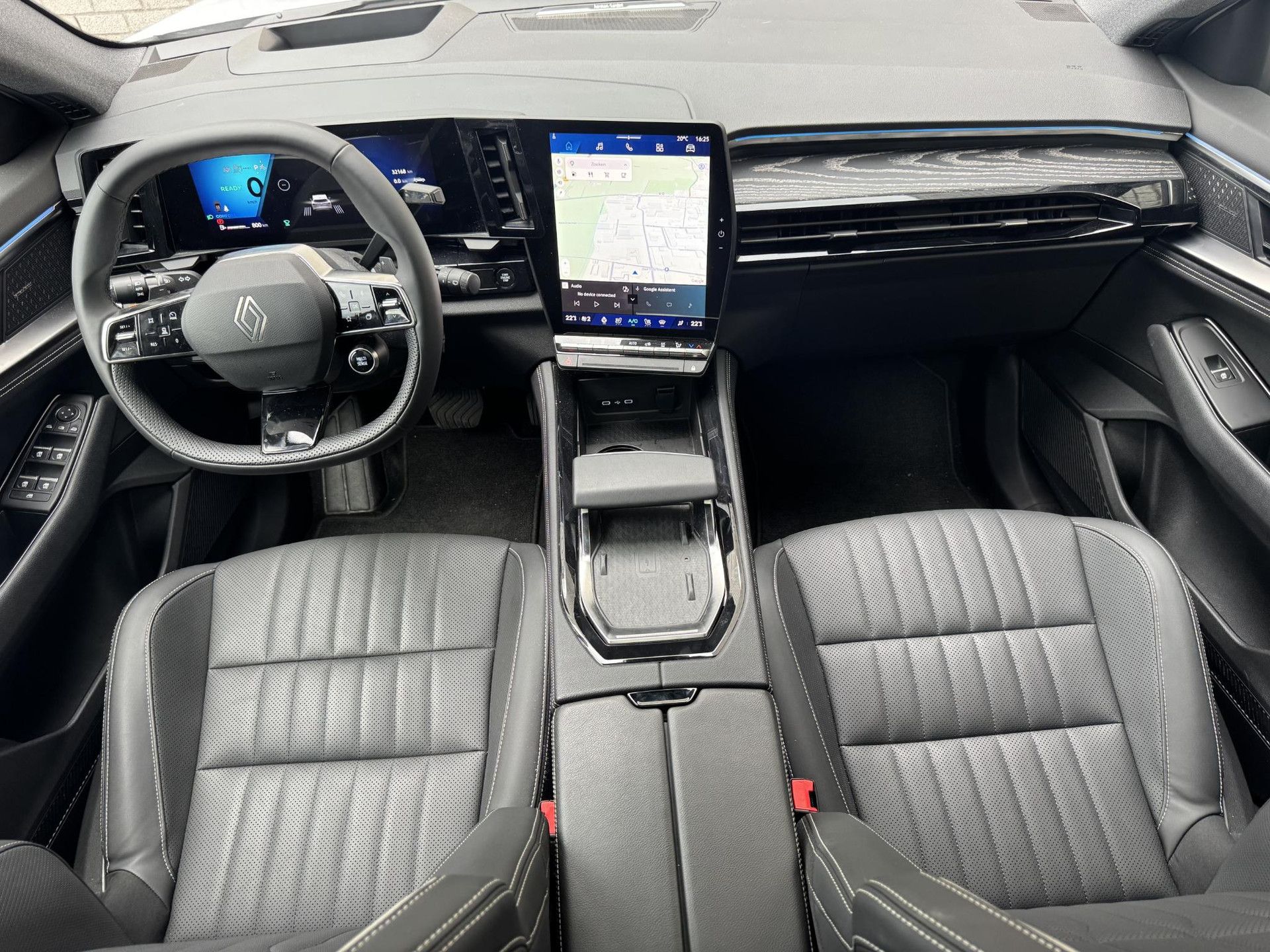 Renault Espace met kenteken JDB-67-R – interieur