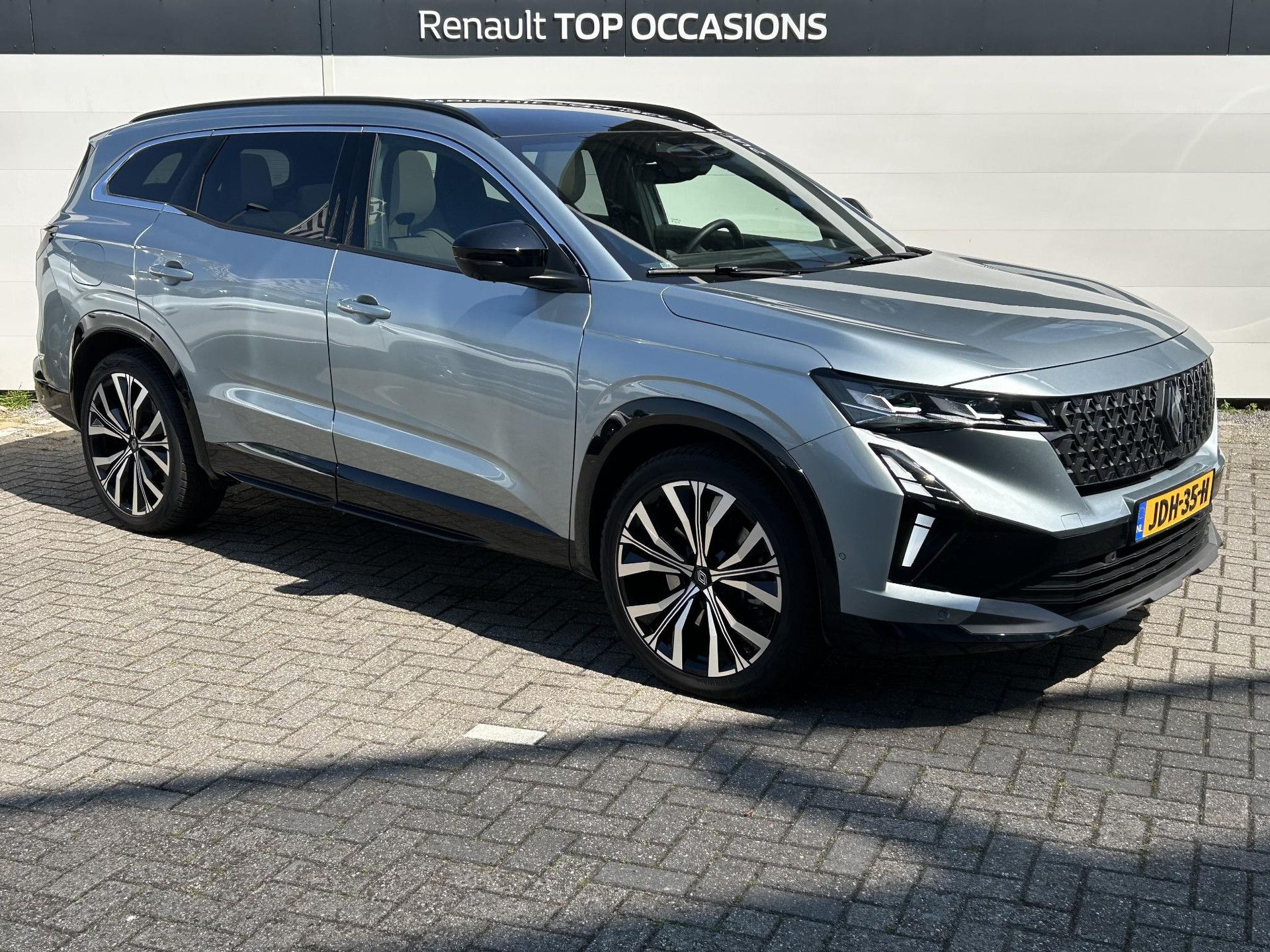 Renault Espace met kenteken JDH-35-H – detailfoto