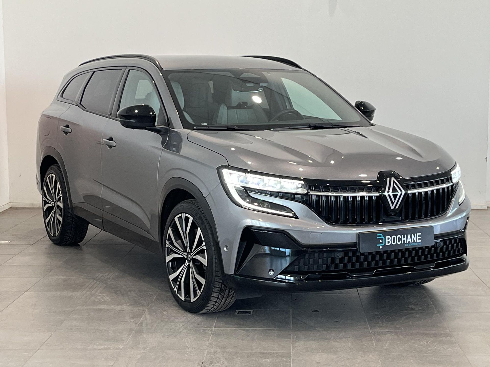 Renault Espace met kenteken KBK-68-G – detailfoto