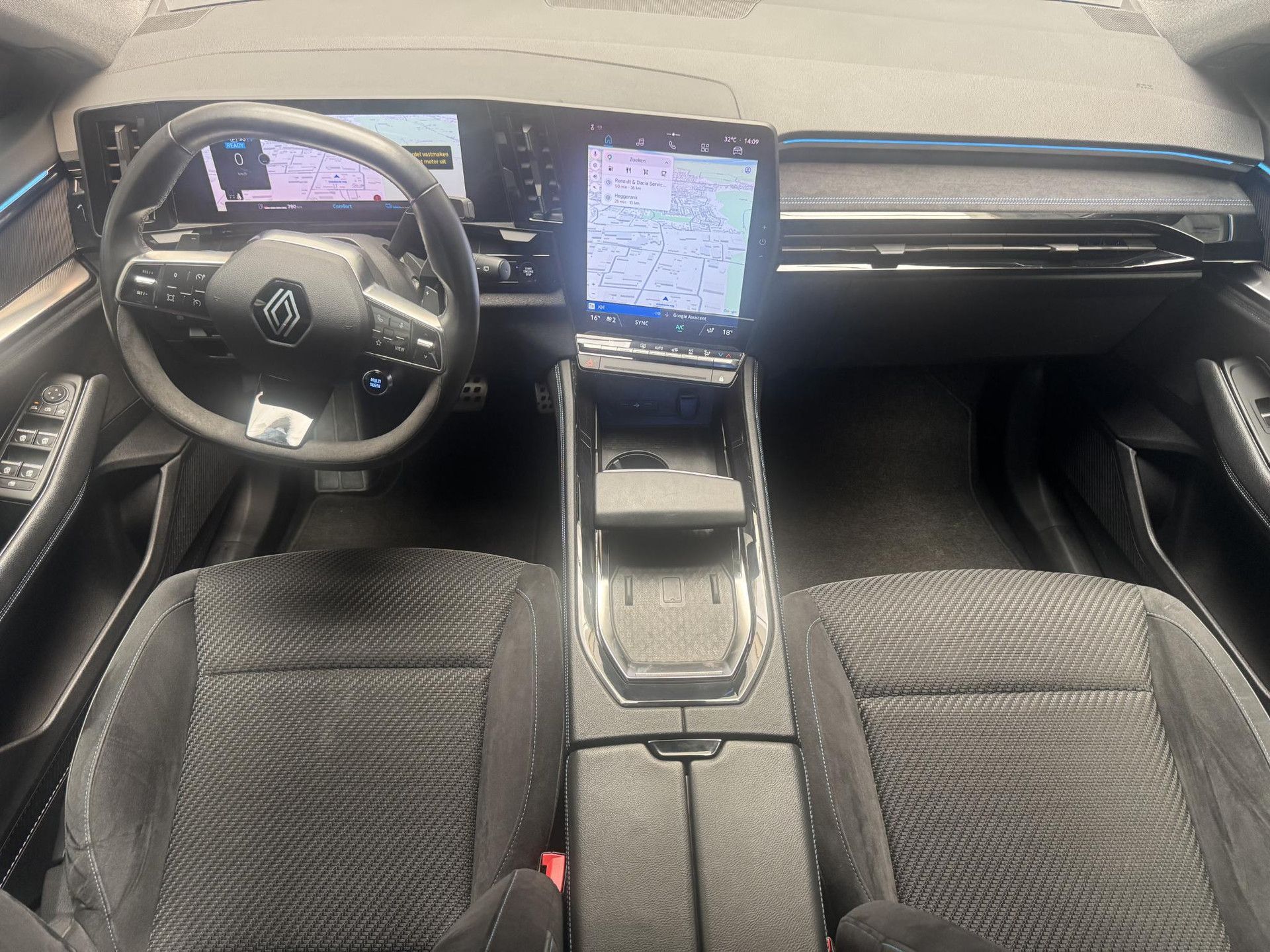 Renault Espace met kenteken X-582-KF – interieur