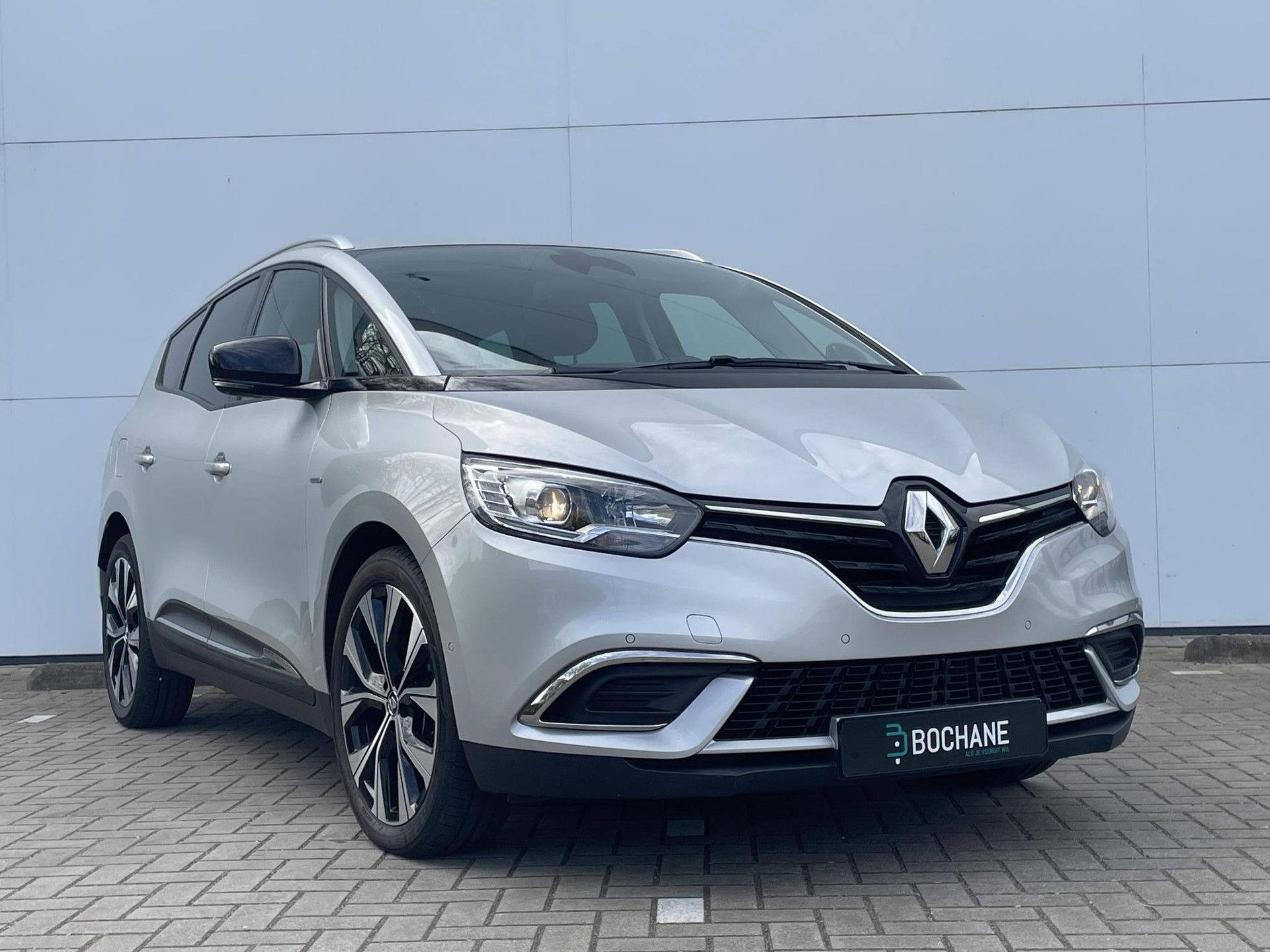 Renault GrandScénic met kenteken KFP-02-L – detailfoto