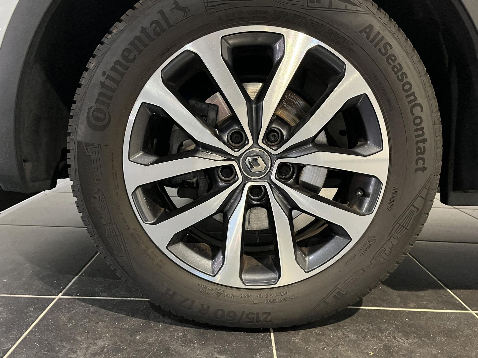 Renault Kadjar met kenteken L-476-TD – detailfoto