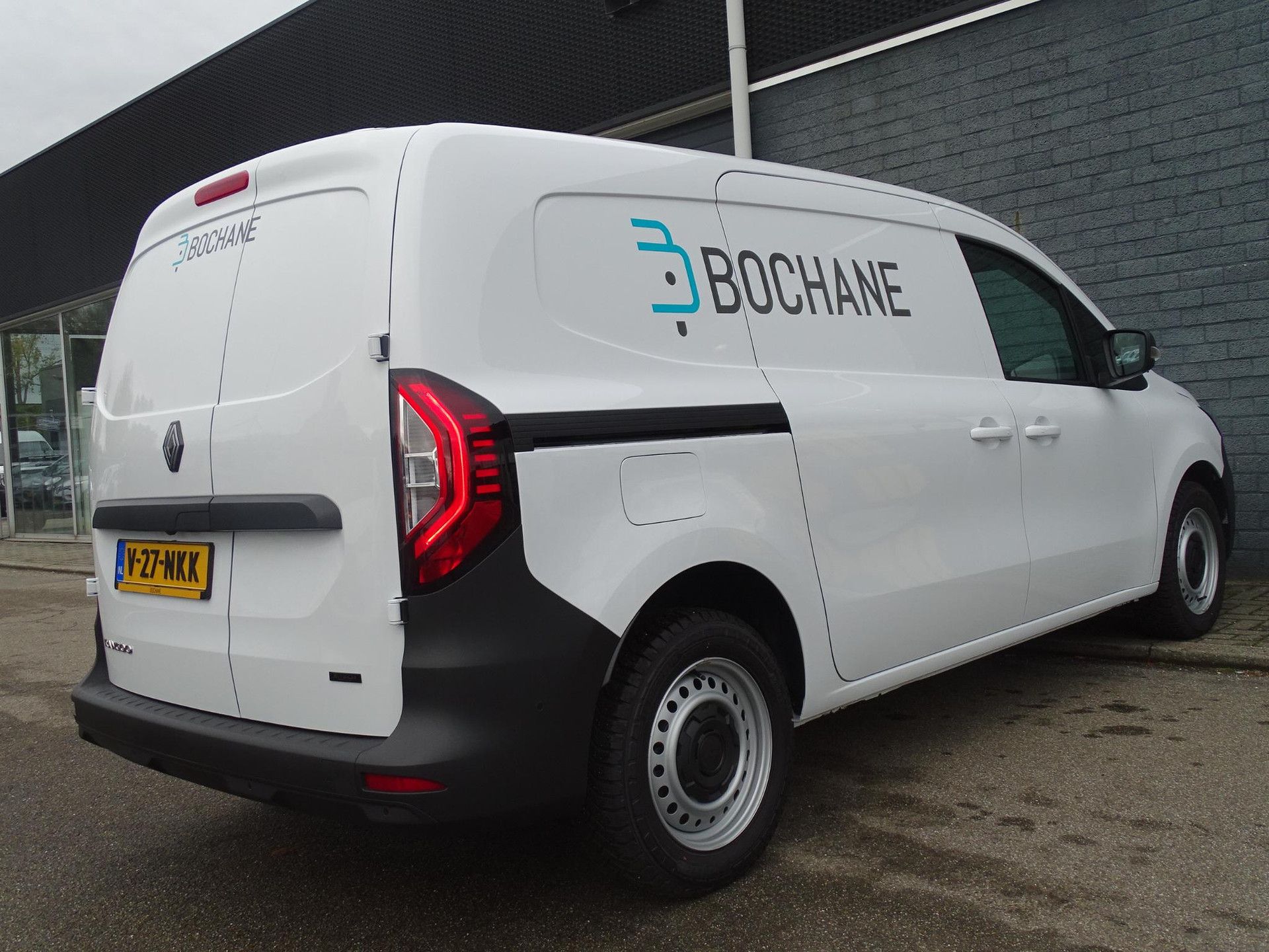Renault Kangoo met kenteken V-27-NKK – achteraanzicht