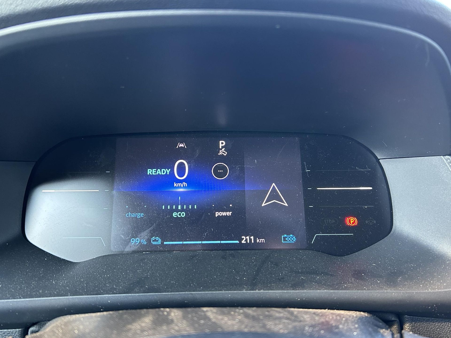 Renault Kangoo met kenteken V-67-LXF – interieur