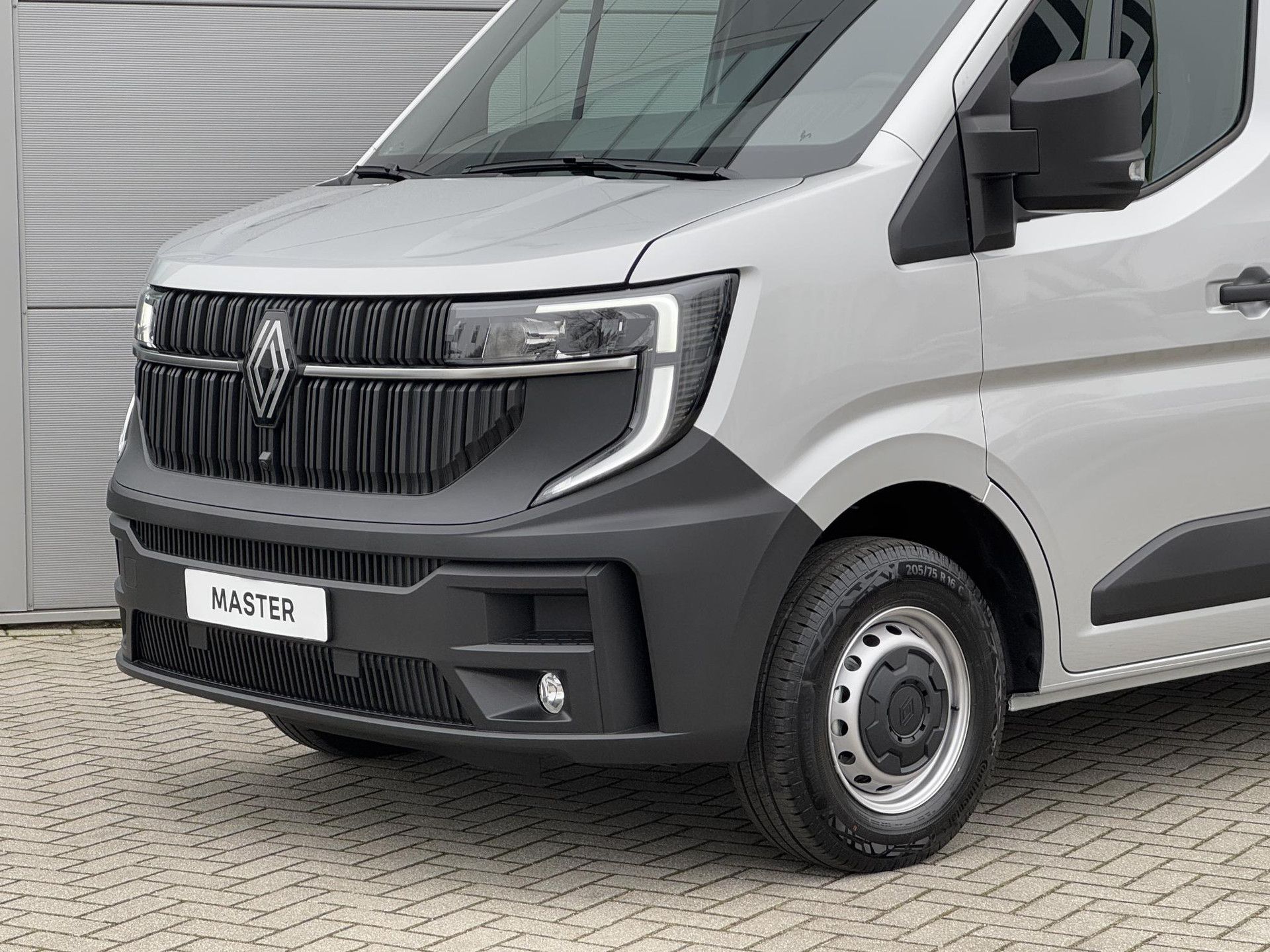 Renault Master met kenteken V-77-KRH – interieur