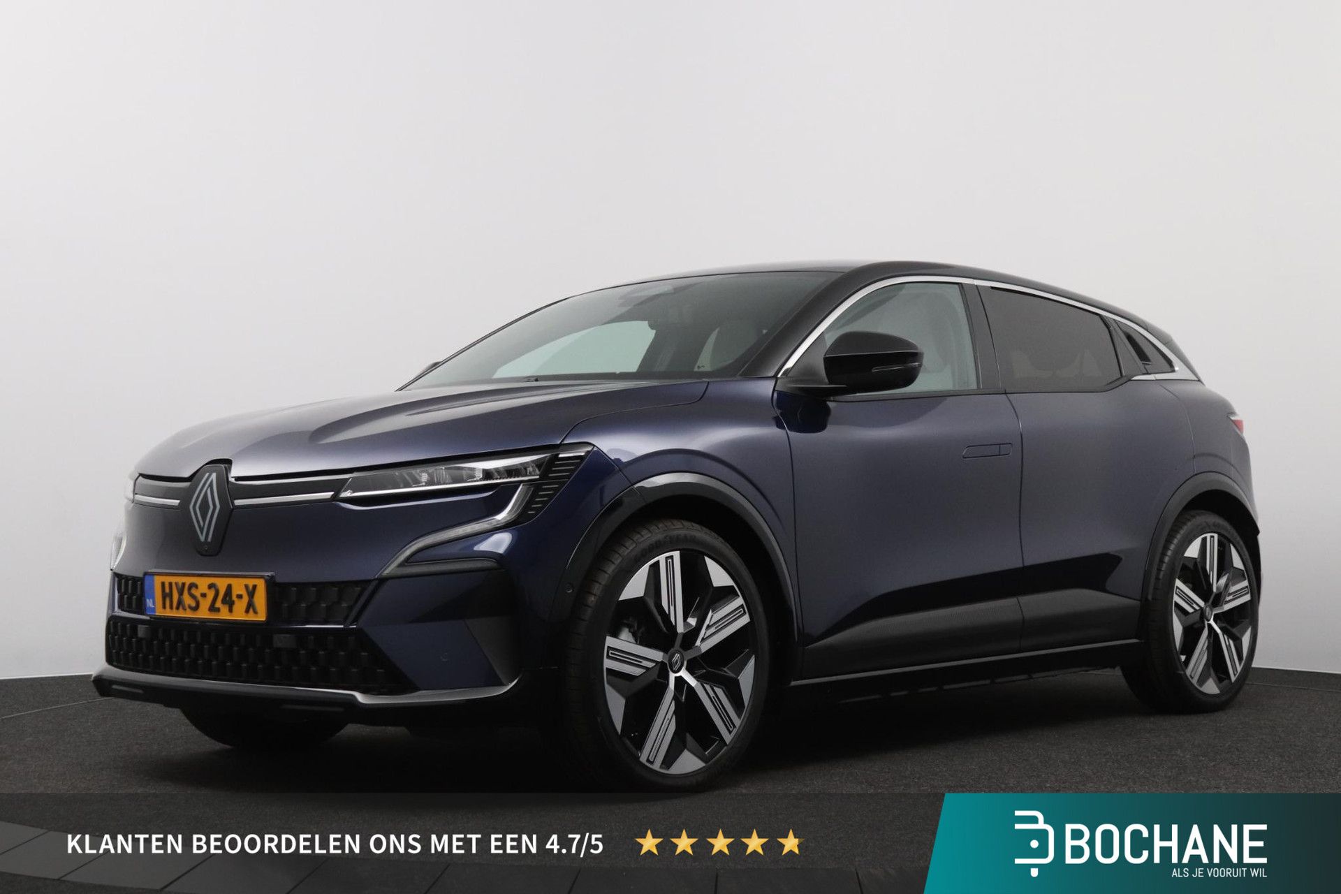 Renault MeganeE-Tech met kenteken HXS-24-X – vooraanzicht