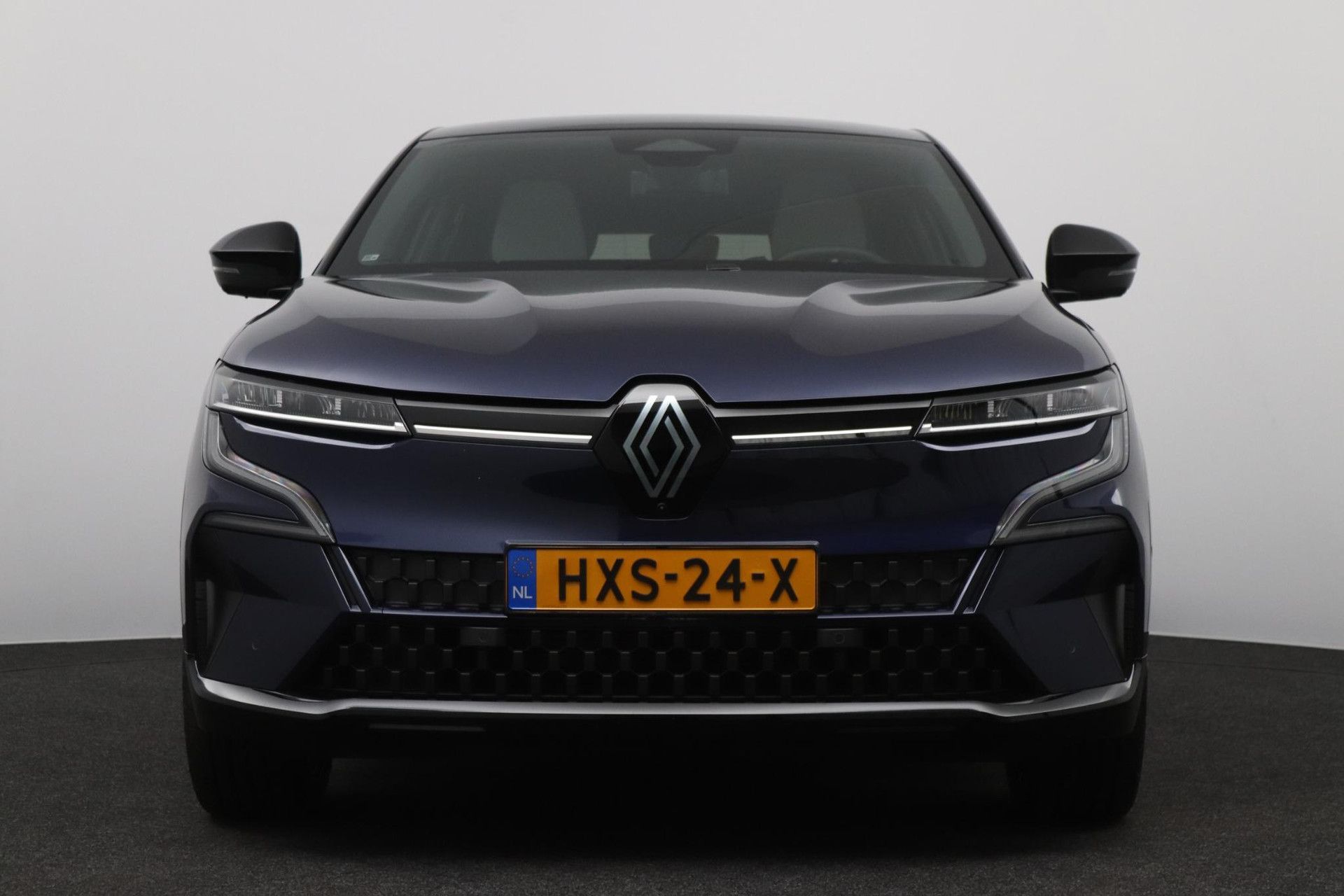 Renault MeganeE-Tech met kenteken HXS-24-X – detailfoto