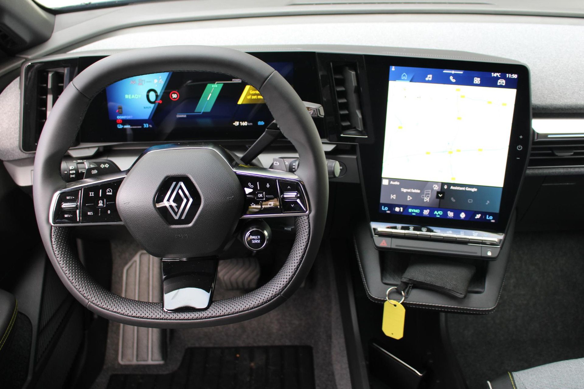 Renault MeganeE-Tech met kenteken JGV-14-R – interieur