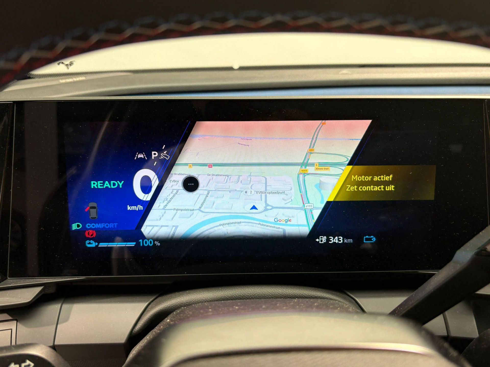 Renault MeganeE-Tech met kenteken KFB-26-X – dashboard