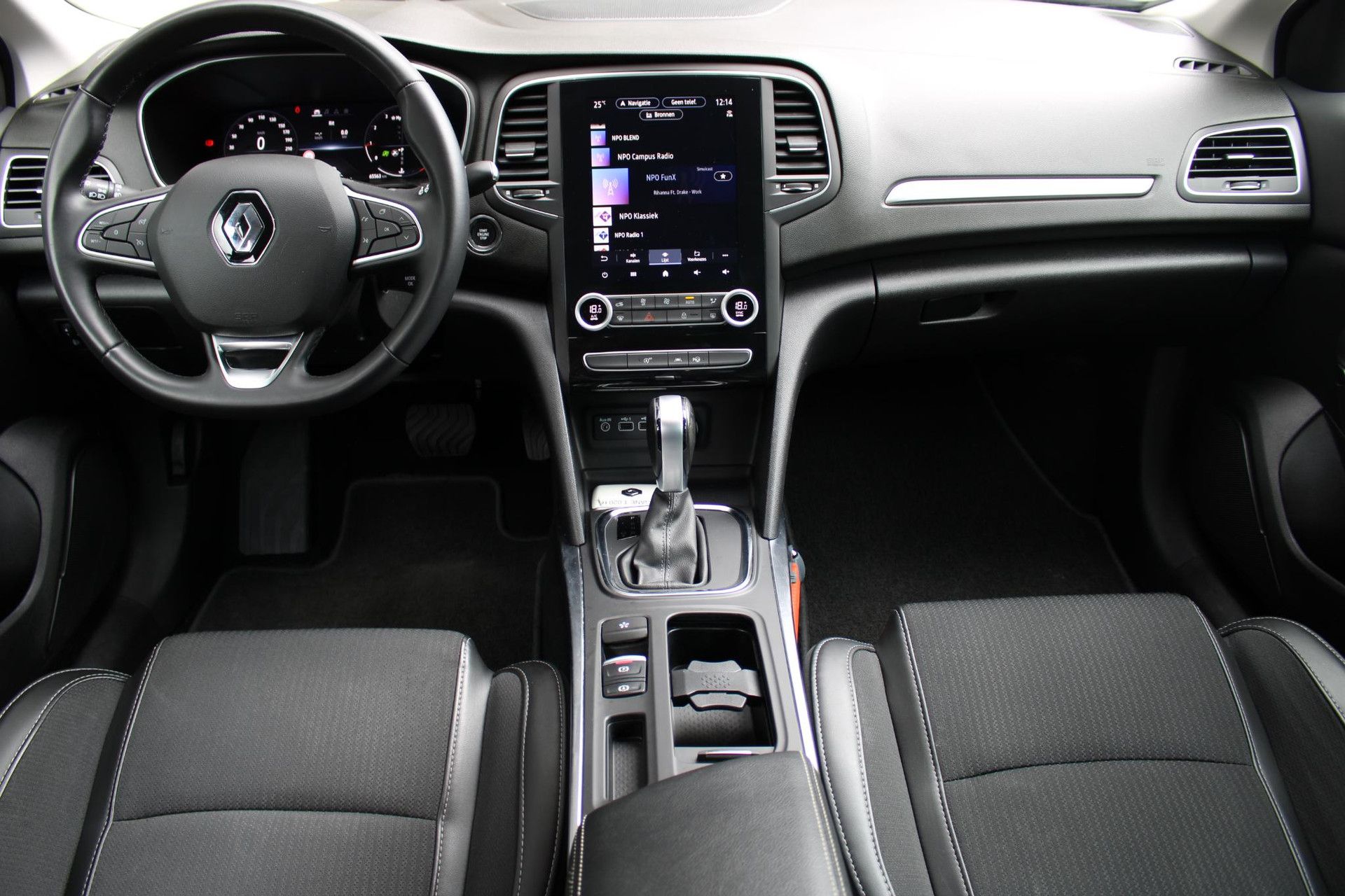Renault MéganeEstate met kenteken T-020-HV – interieur