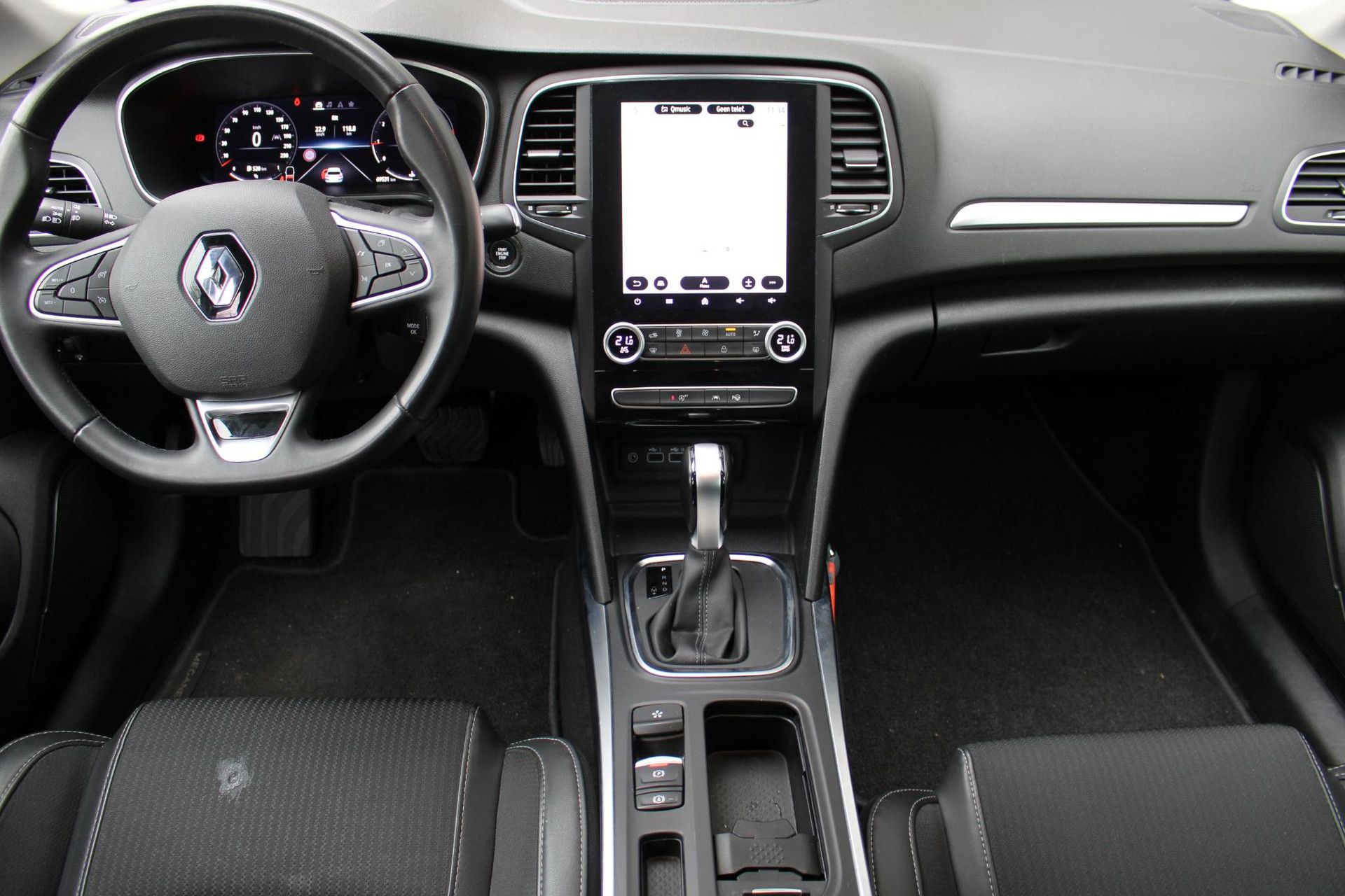 Renault MéganeEstate met kenteken T-184-PG – interieur