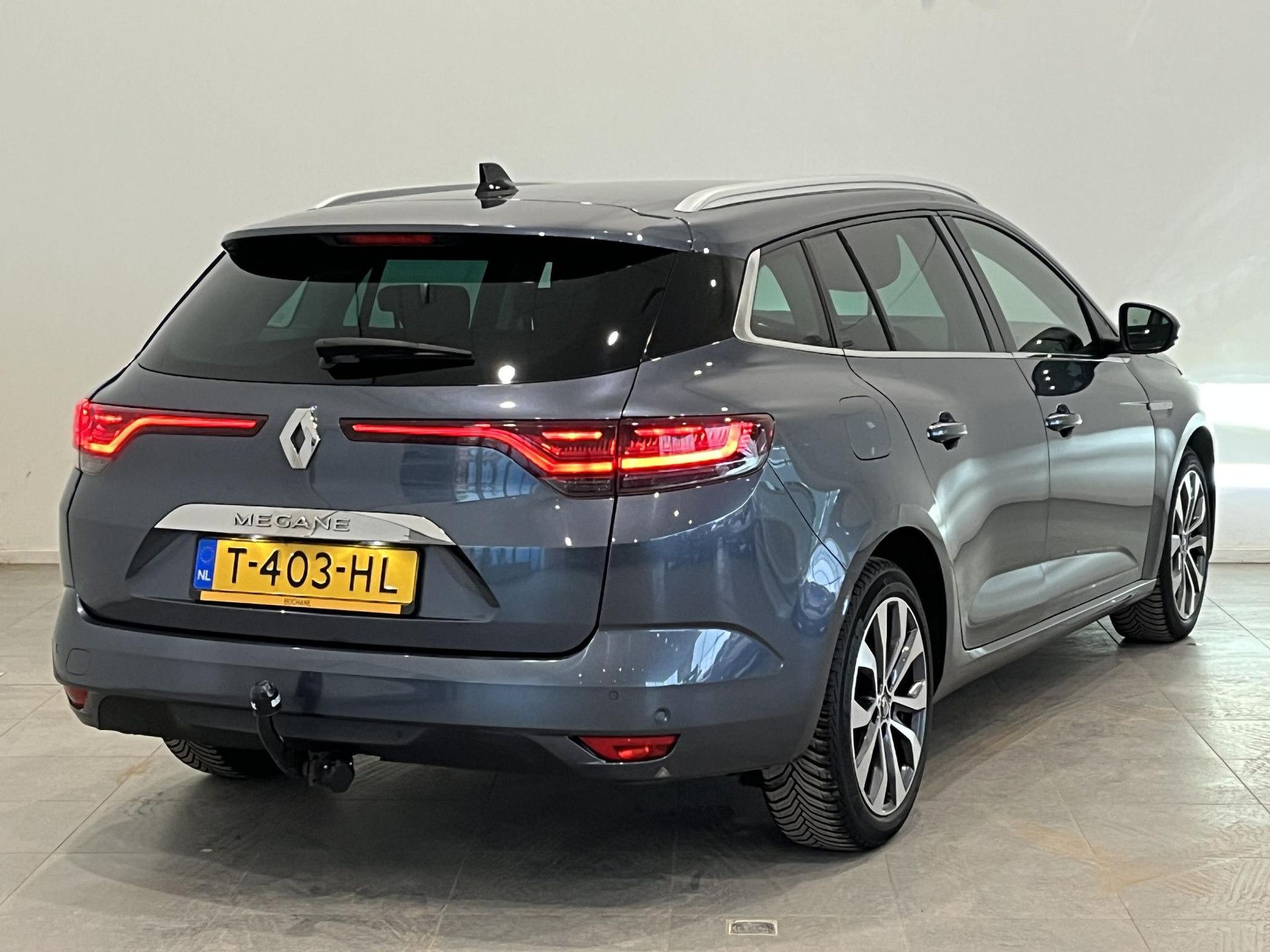 Renault MéganeEstate met kenteken T-403-HL – achteraanzicht