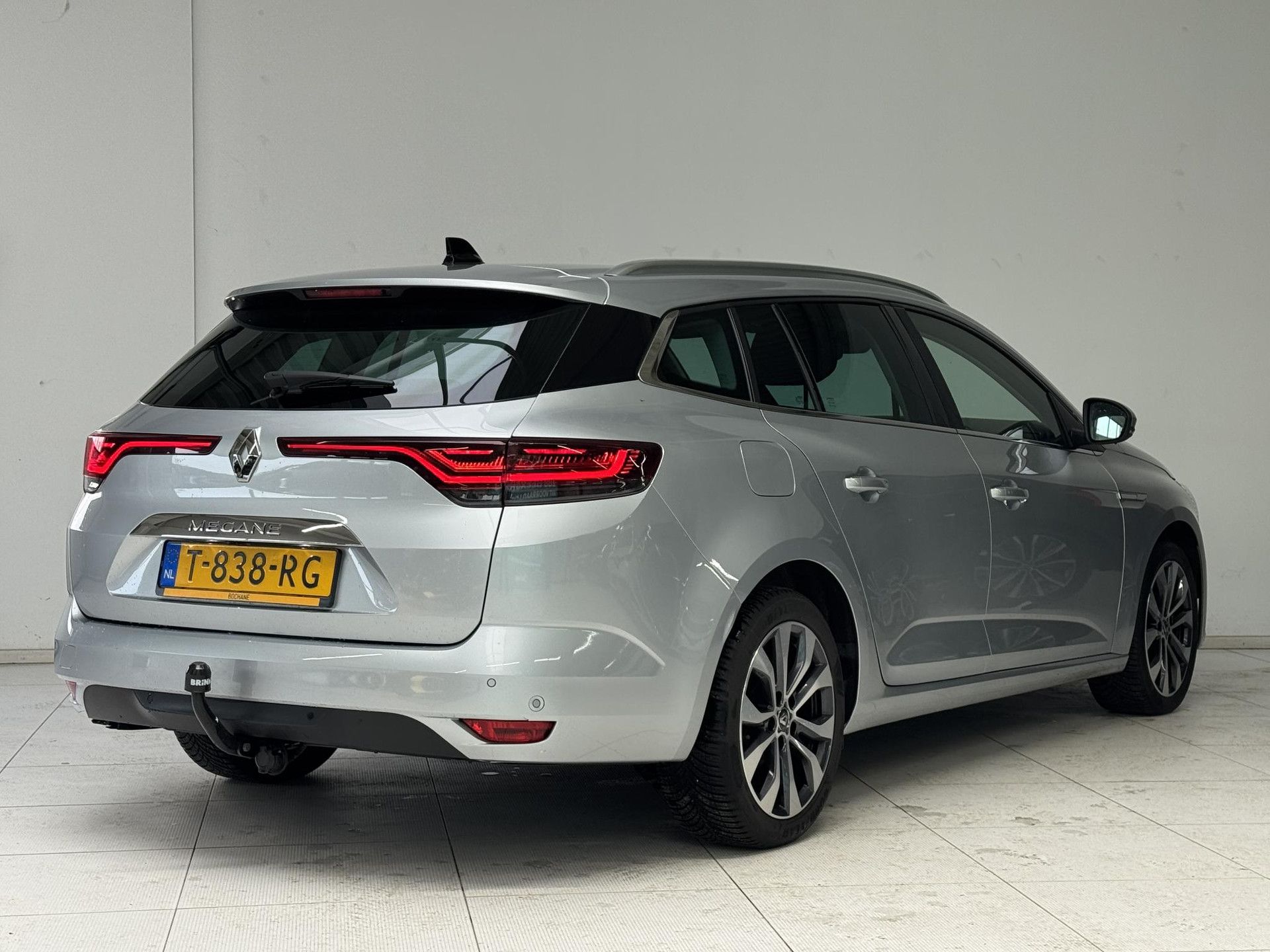 Renault MéganeEstate met kenteken T-838-RG – achteraanzicht