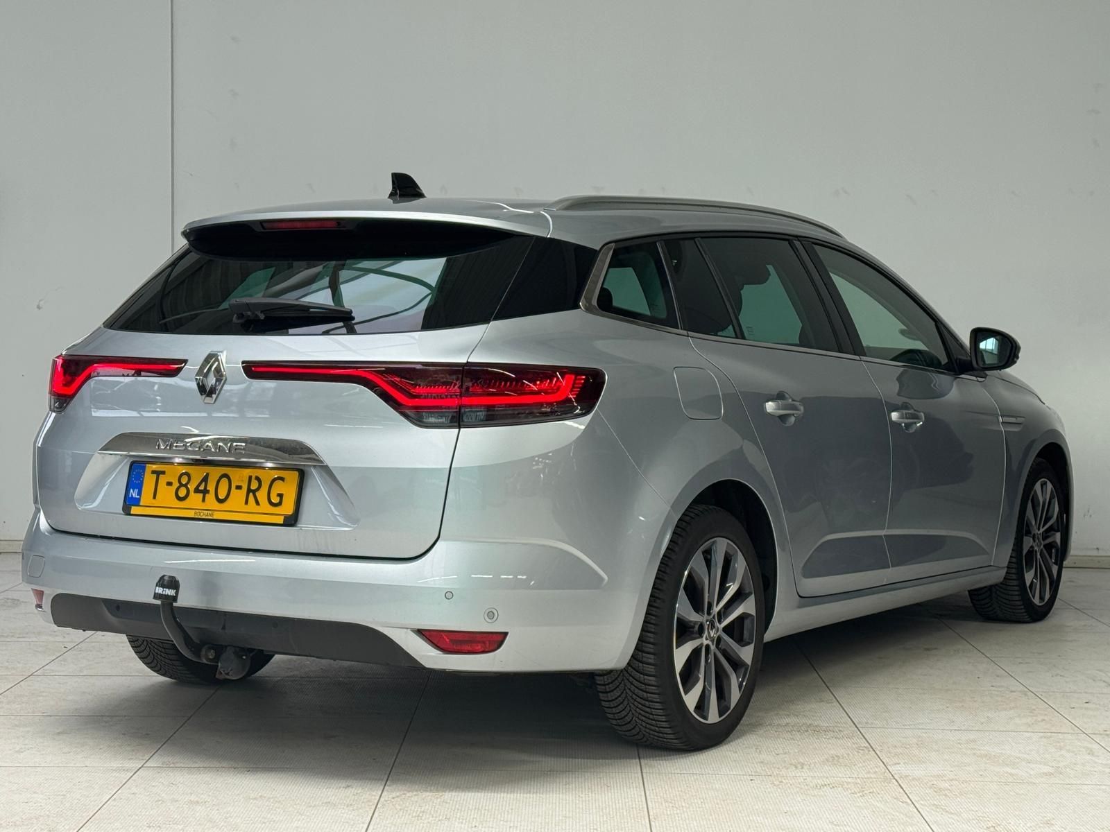 Renault MéganeEstate met kenteken T-840-RG – achteraanzicht