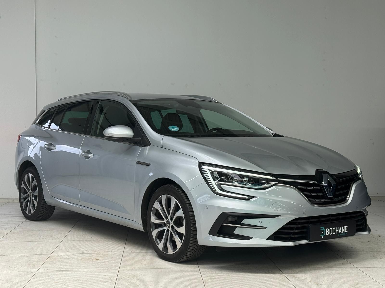 Renault MéganeEstate met kenteken T-840-RG – detailfoto