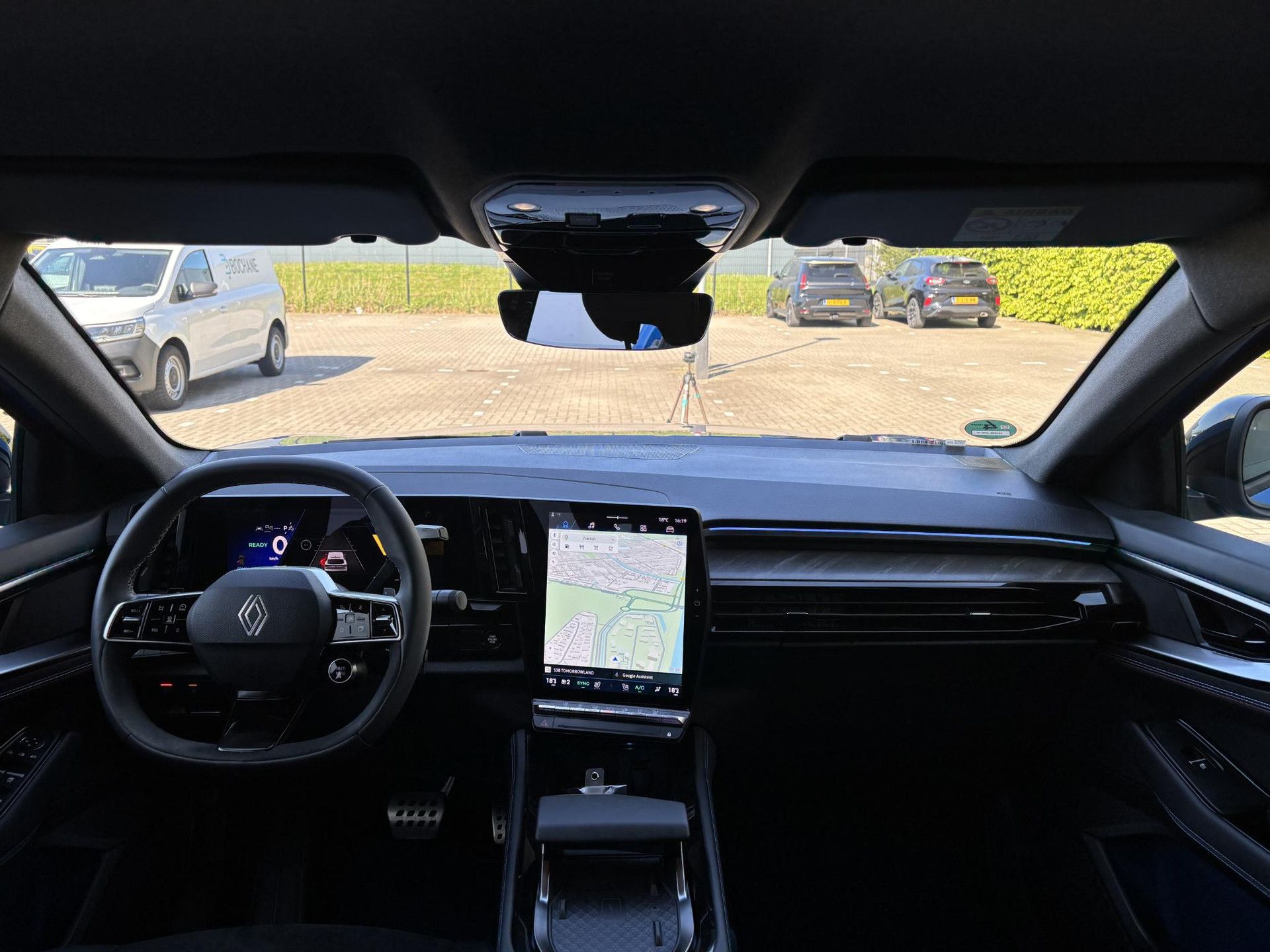 Renault Rafale met kenteken GNB-06-V – interieur