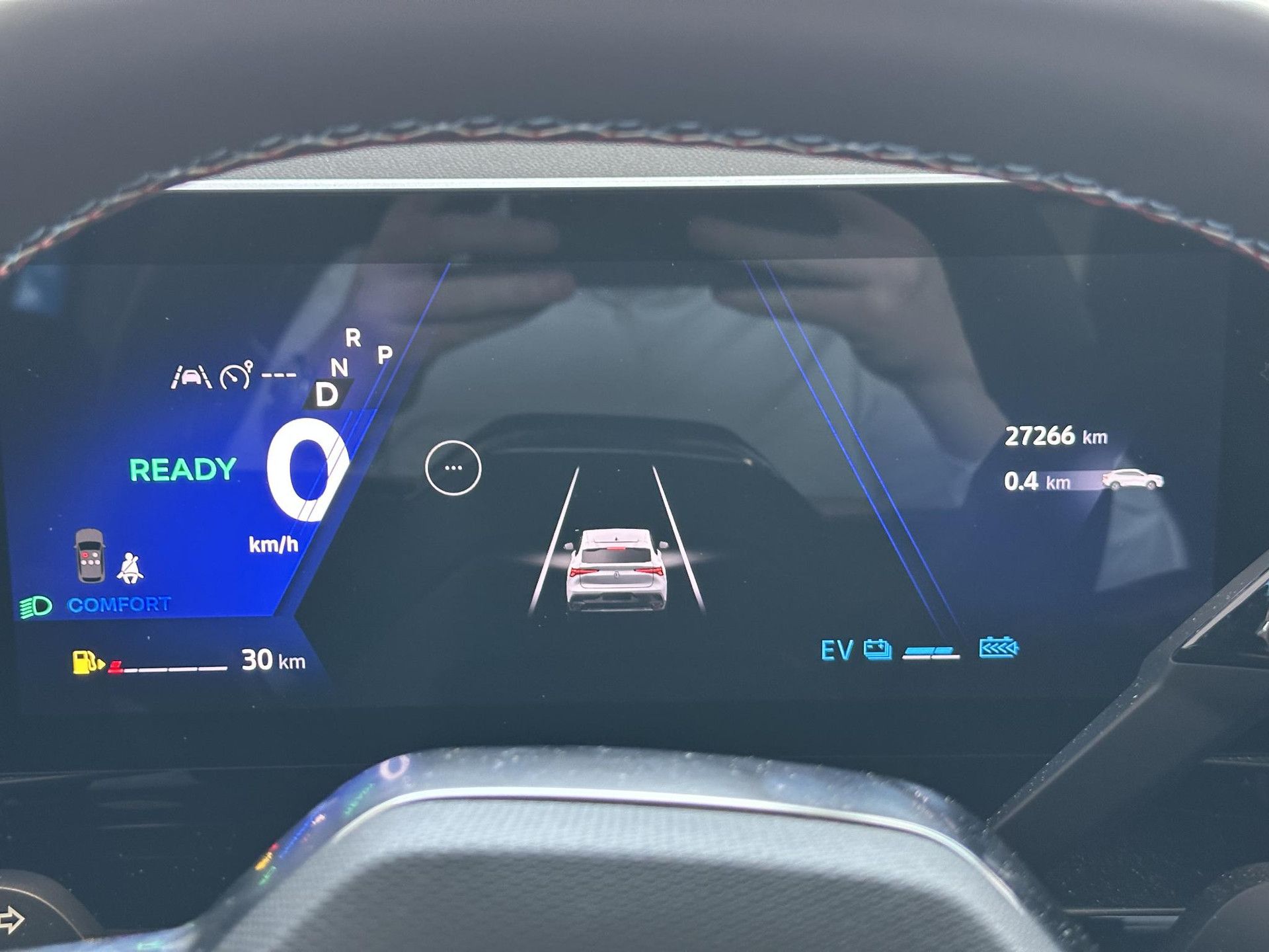 Renault Rafale met kenteken KHD-40-B – interieur