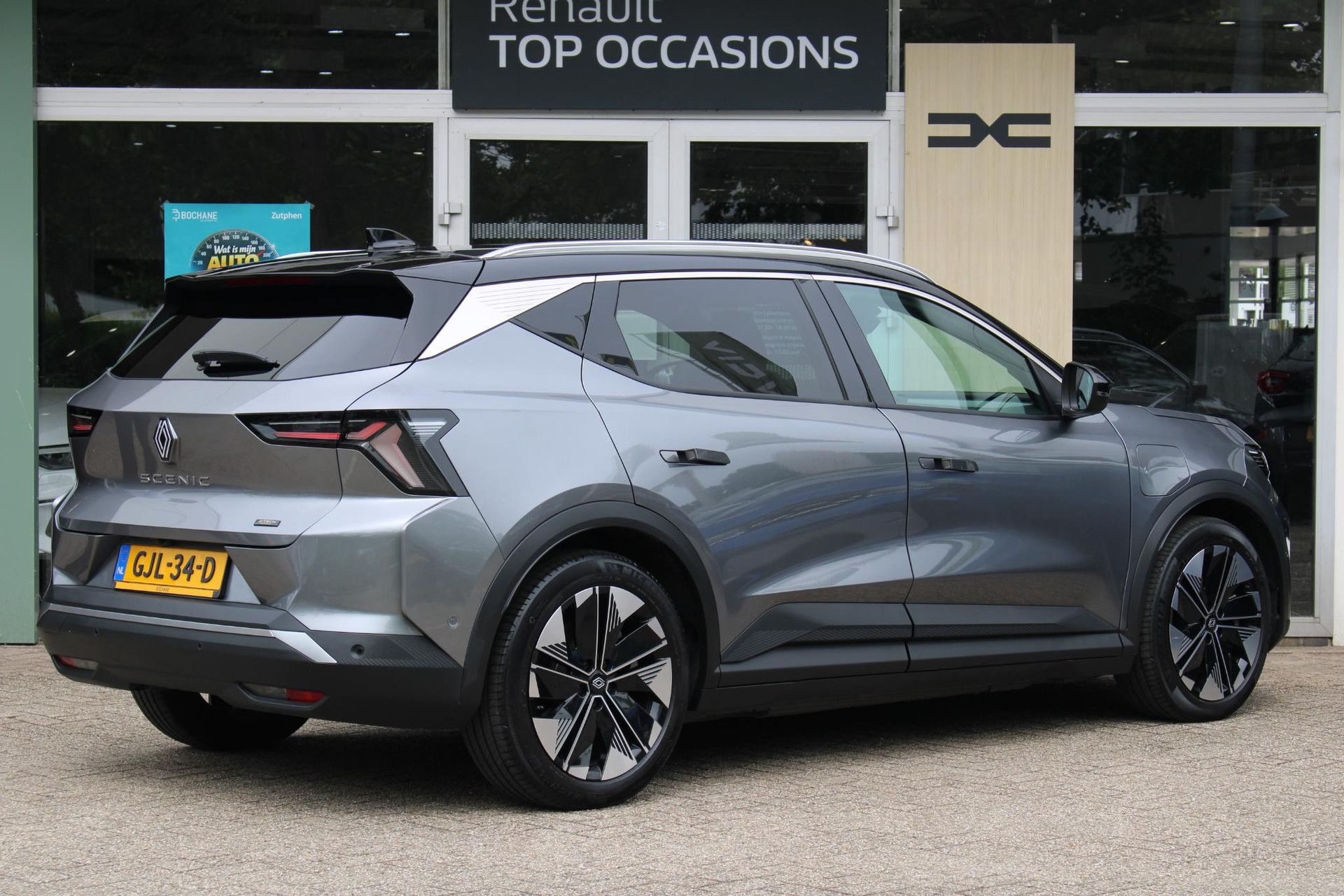 Renault Scénic met kenteken GJL-34-D – achteraanzicht