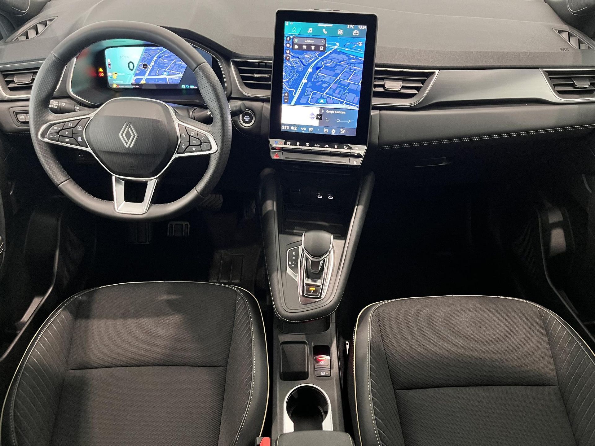 Renault Symbioz met kenteken KFZ-90-N – interieur