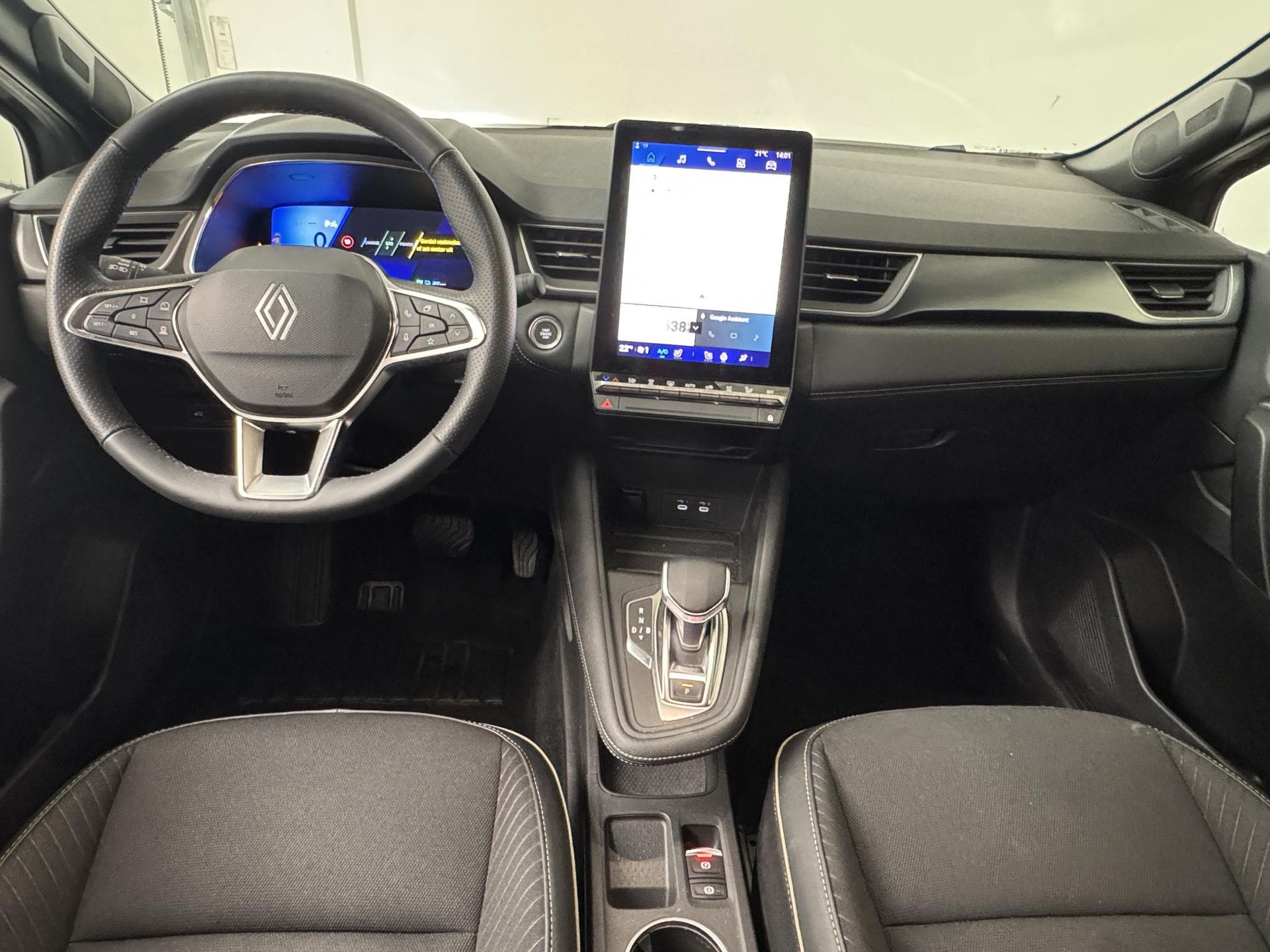 Renault Symbioz met kenteken KGB-96-K – interieur