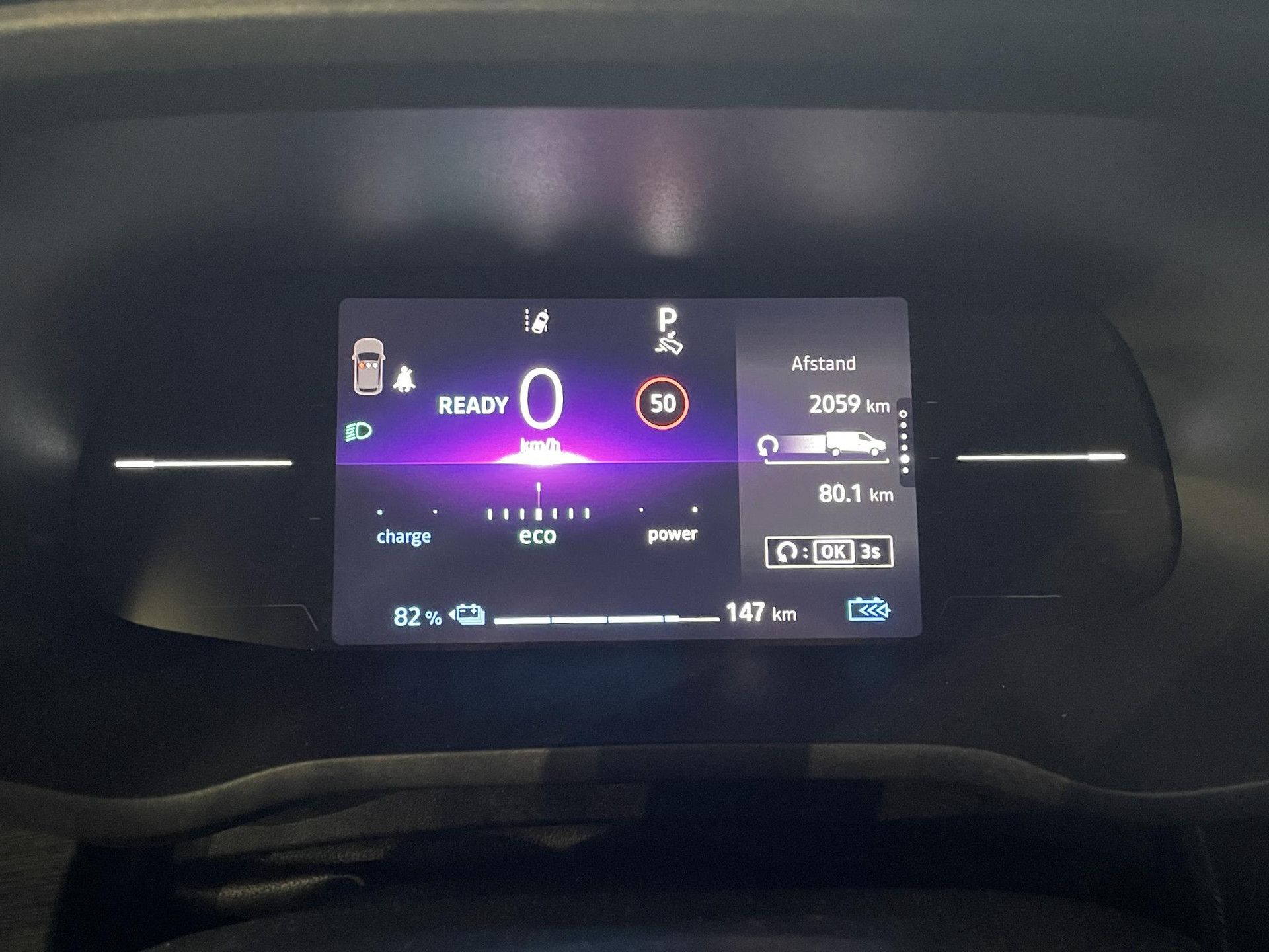 Renault Trafic met kenteken V-44-LXG – dashboard