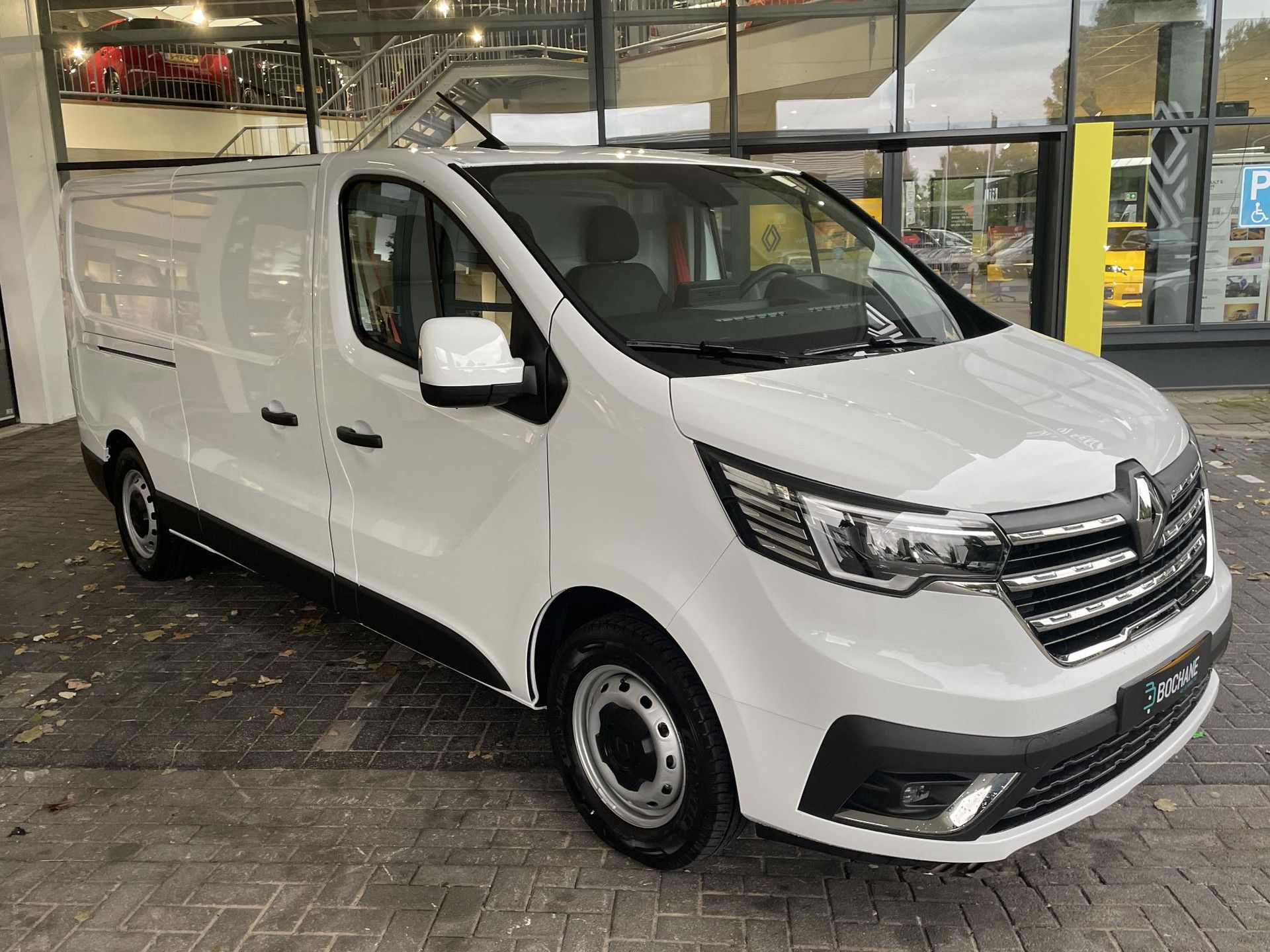 Renault Trafic met kenteken V-51-LTP – detailfoto