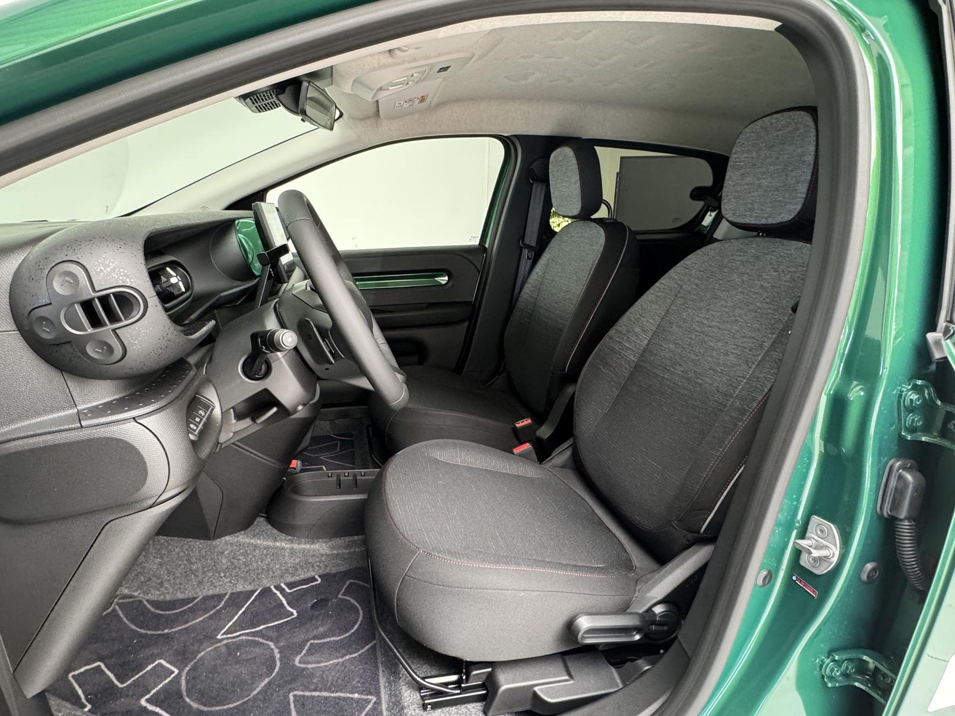 Renault Twingo met kenteken KHB-40-J – detailfoto