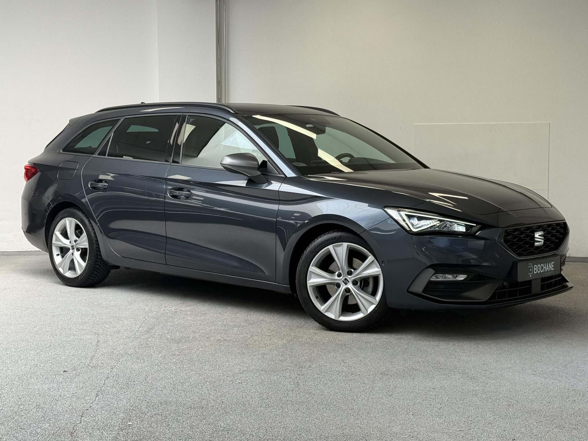 SEAT Leon met kenteken S-181-BG – detailfoto