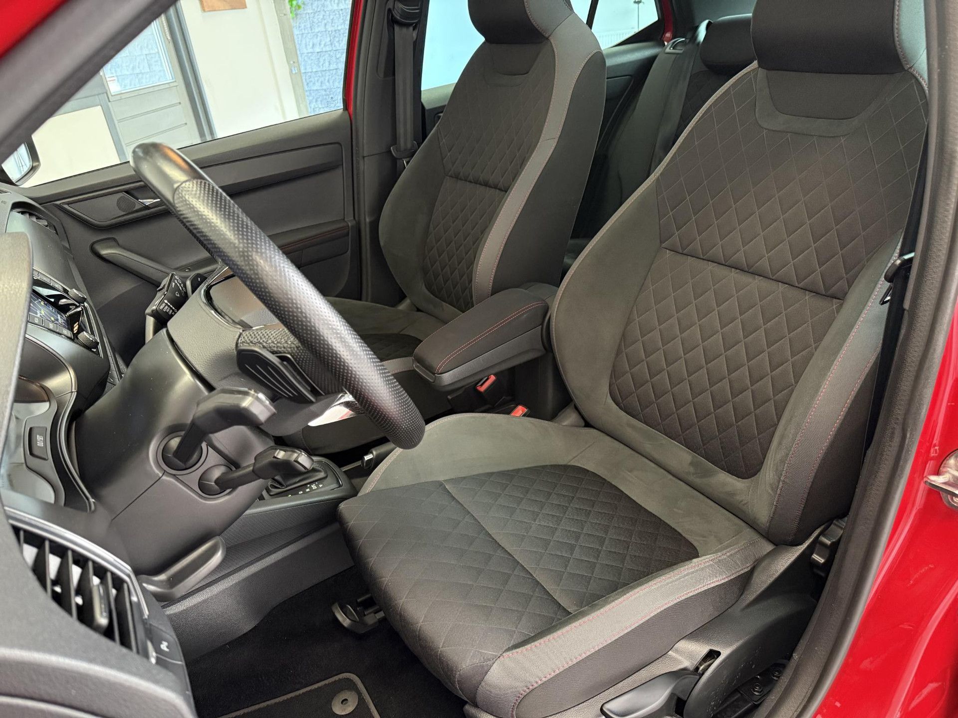 Skoda Fabia met kenteken L-422-DX – dashboard