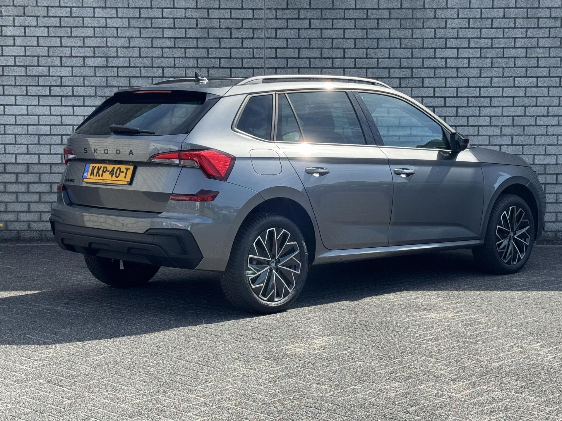 Skoda Kamiq met kenteken KKP-40-T – achteraanzicht