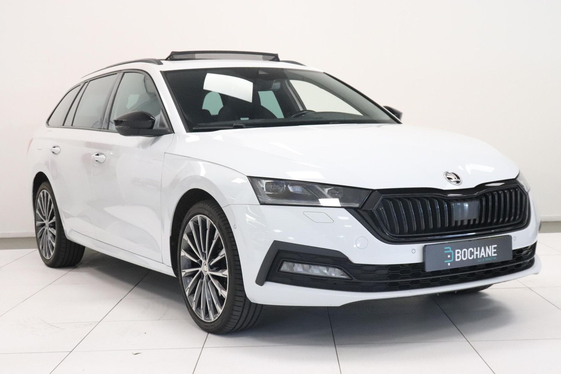 Skoda Octavia met kenteken JGB-26-B – detailfoto