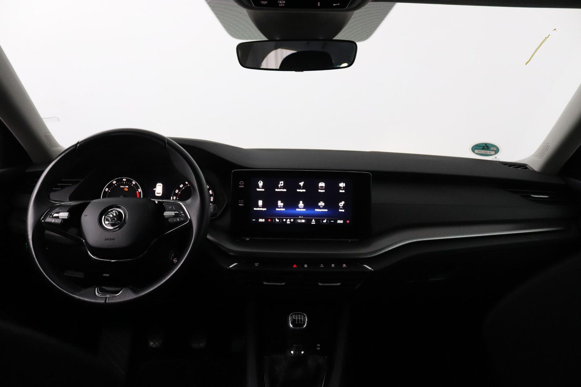 Skoda Octavia met kenteken S-403-GK – interieur
