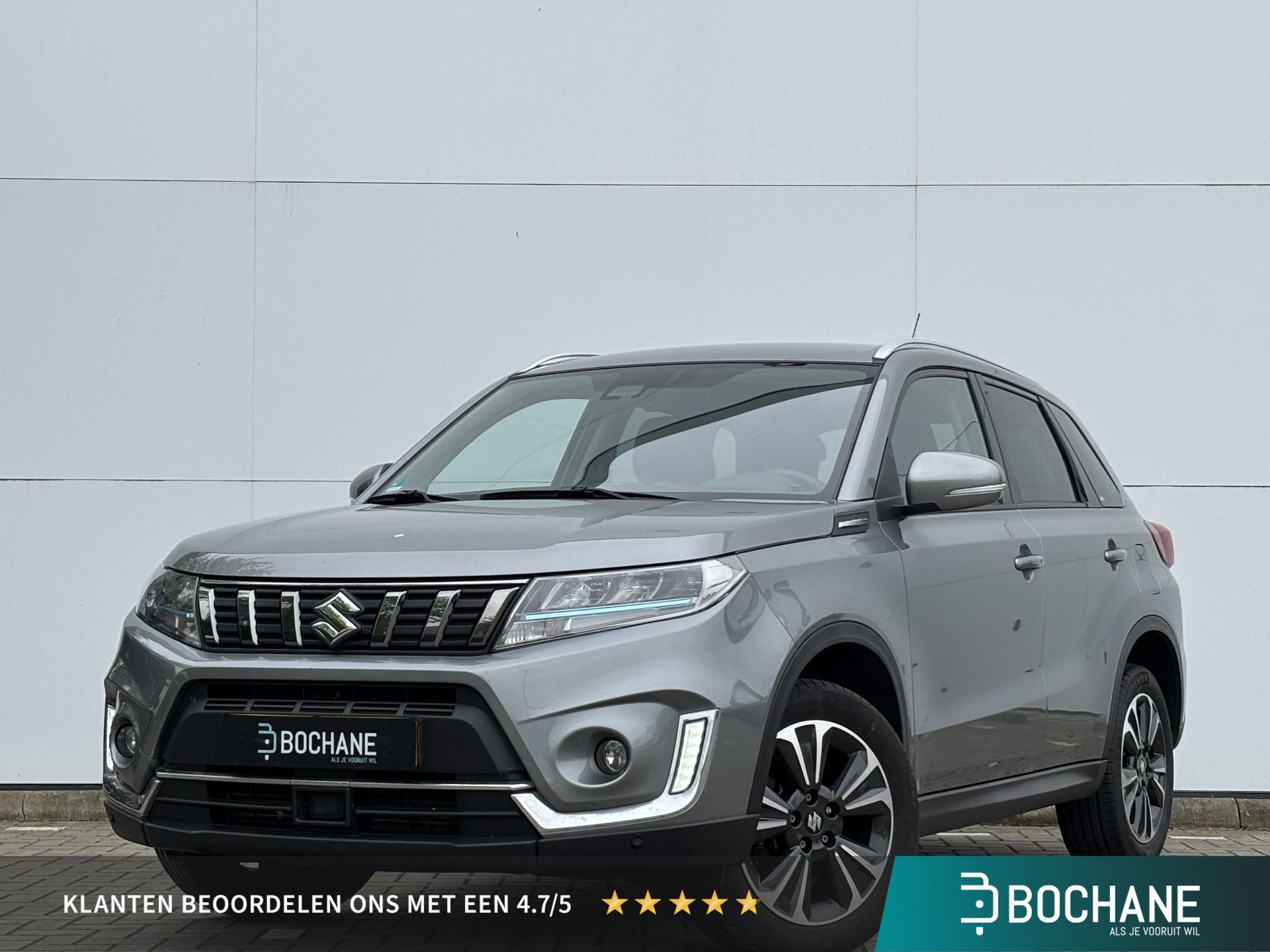Suzuki Vitara met kenteken N-211-HG – vooraanzicht