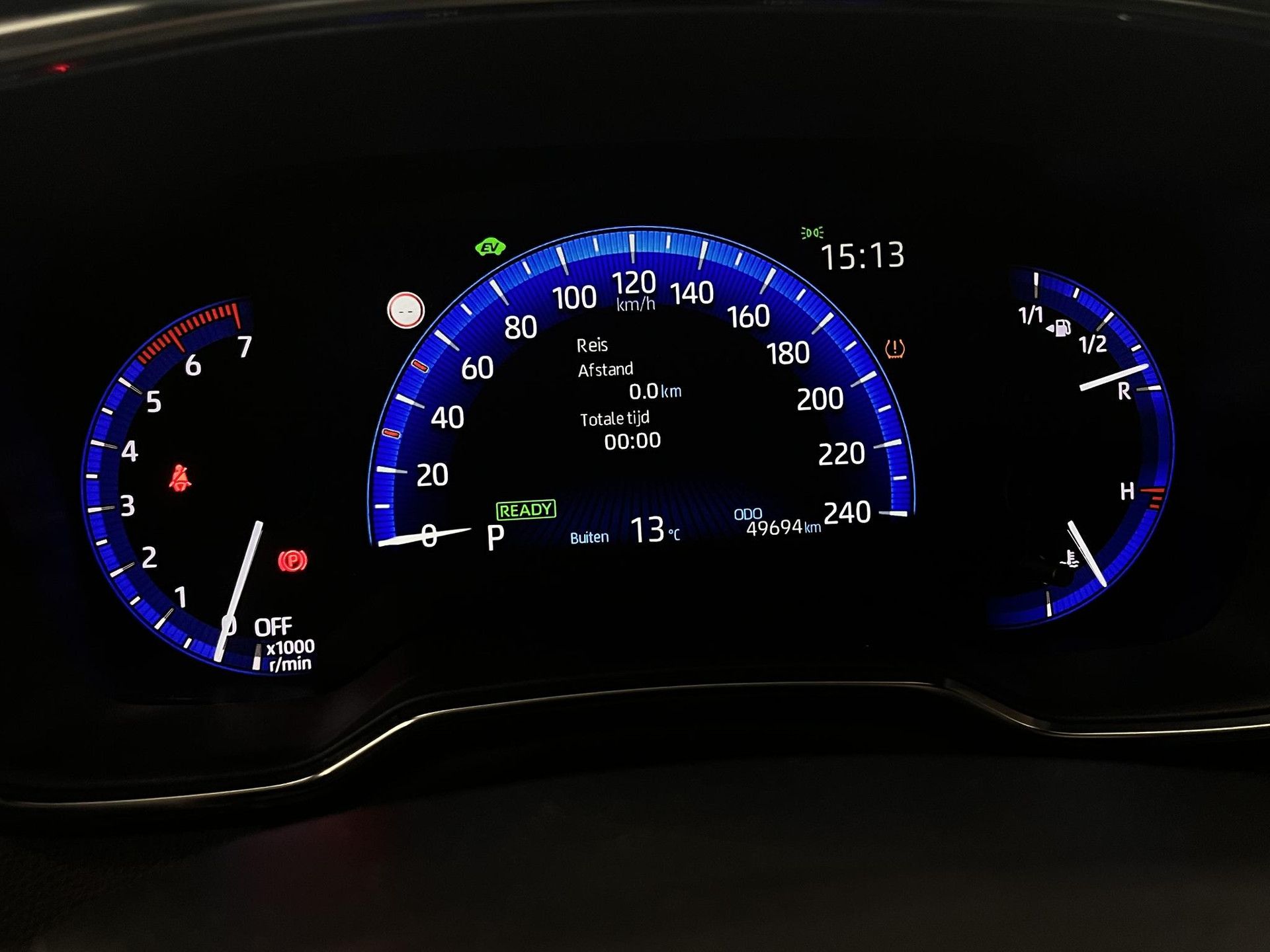 Toyota CorollaTouringSports met kenteken S-222-NJ – dashboard