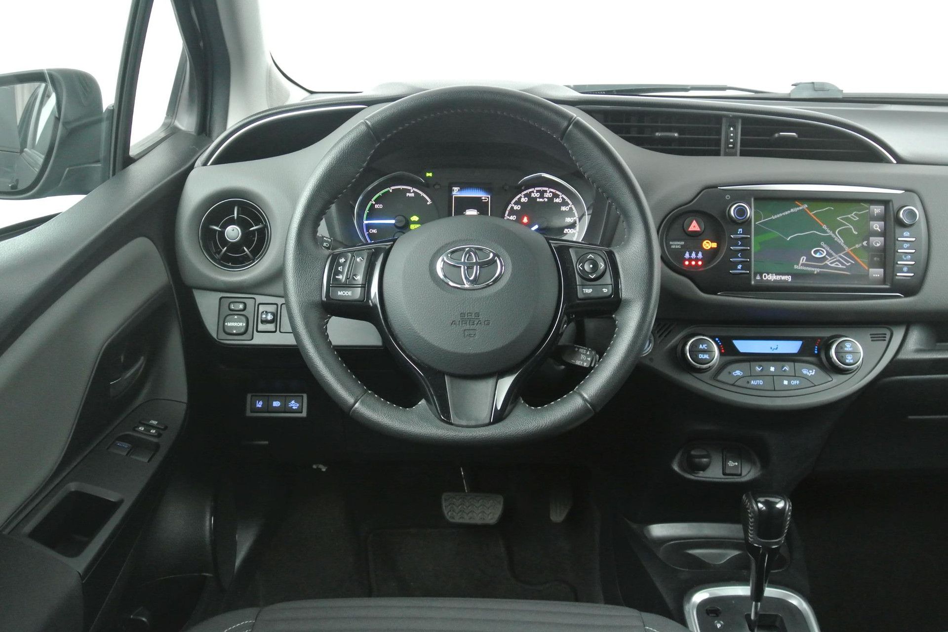 Toyota Yaris met kenteken G-114-XJ – interieur