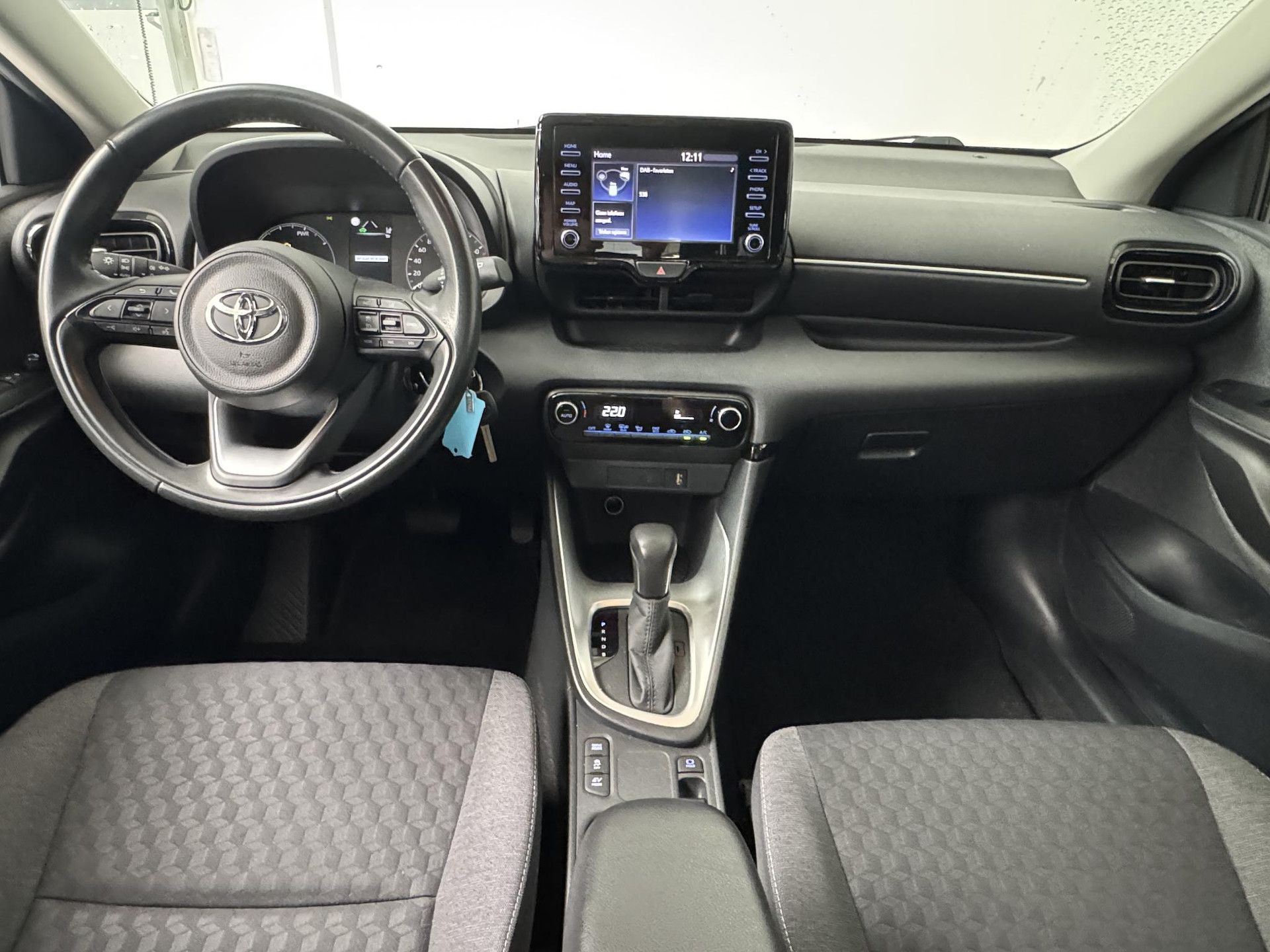 Toyota Yaris met kenteken L-962-TZ – dashboard
