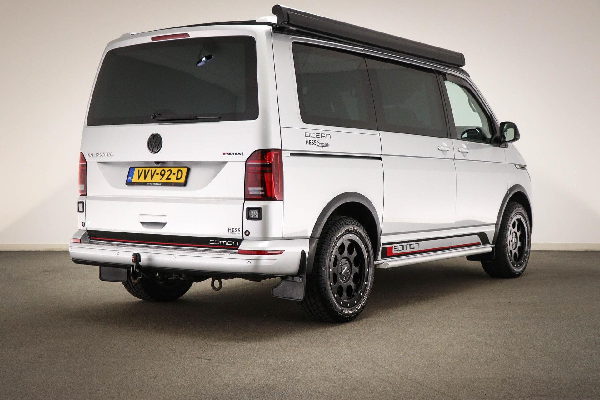 Volkswagen California met kenteken VVV-92-D – interieur