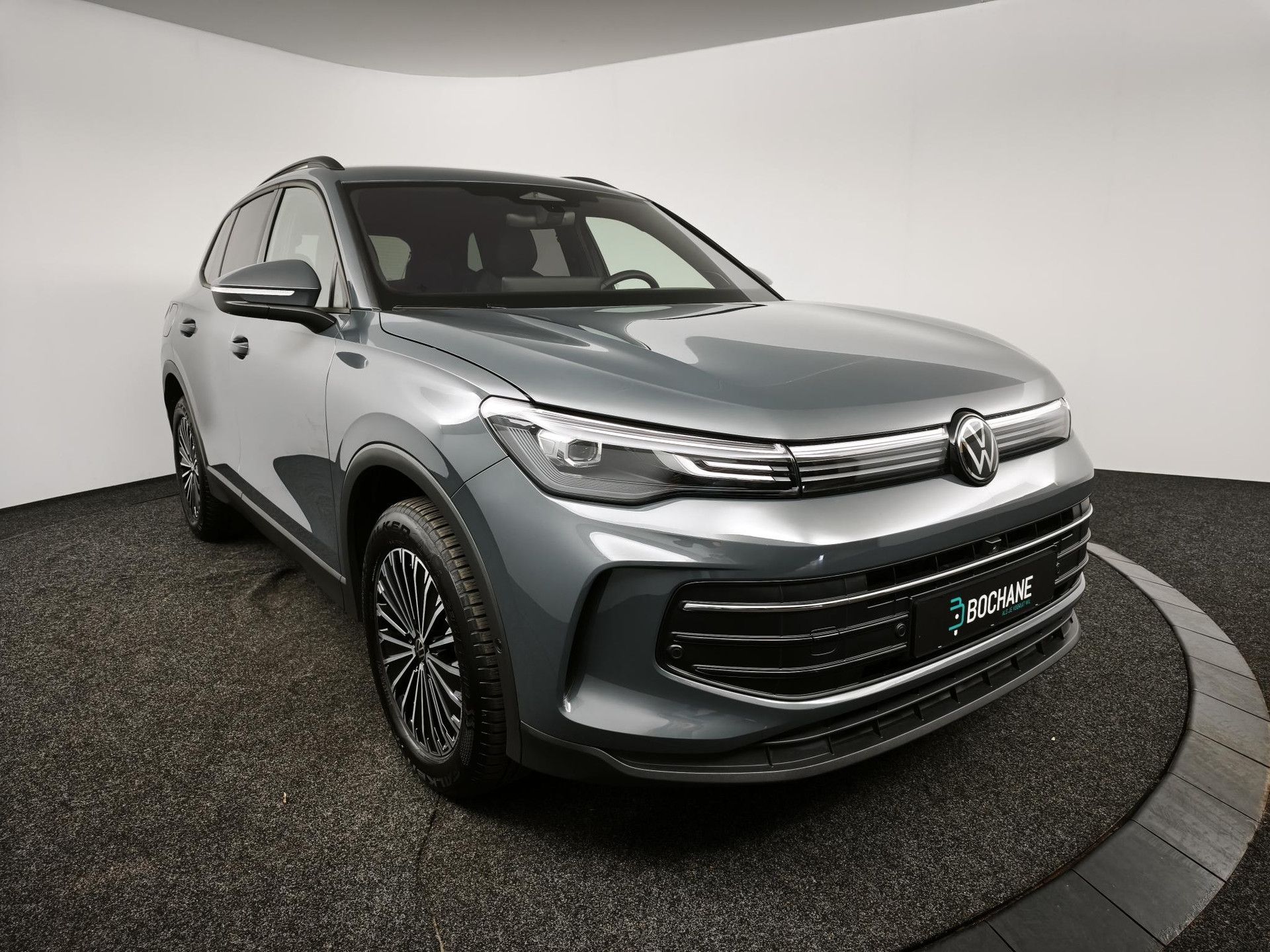 Volkswagen Tiguan met kenteken KJL-15-D – detailfoto