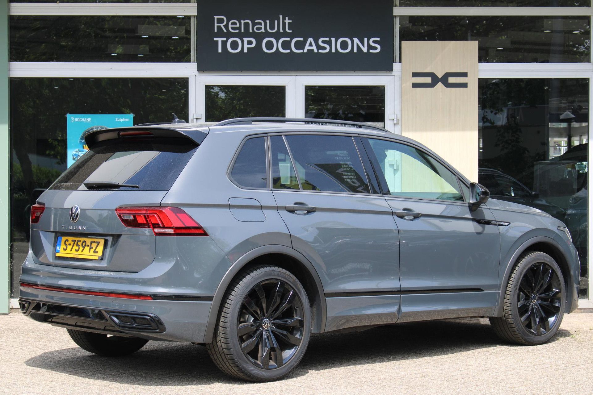 Volkswagen Tiguan met kenteken S-759-FZ – achteraanzicht