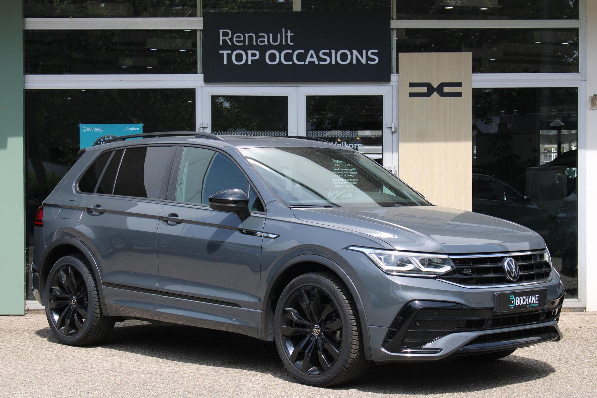 Volkswagen Tiguan met kenteken S-759-FZ – detailfoto