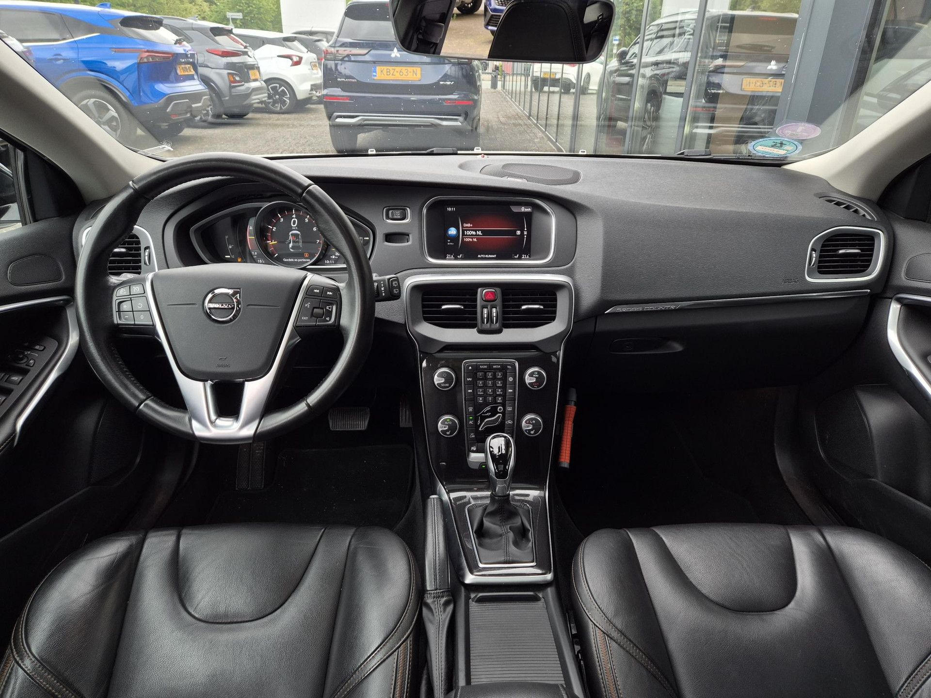 Volvo V40 met kenteken G-293-TX – interieur