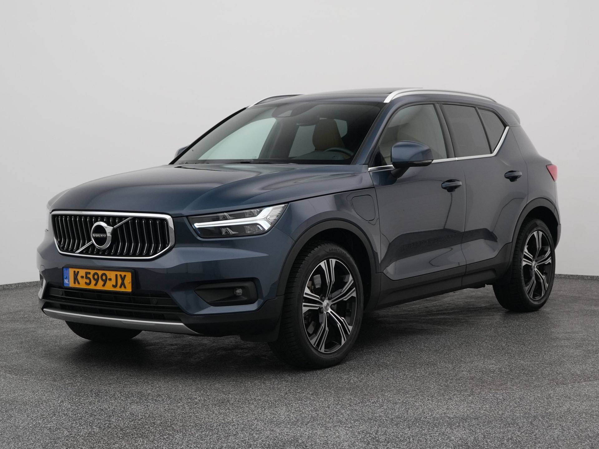 Volvo XC40 met kenteken K-599-JX – vooraanzicht