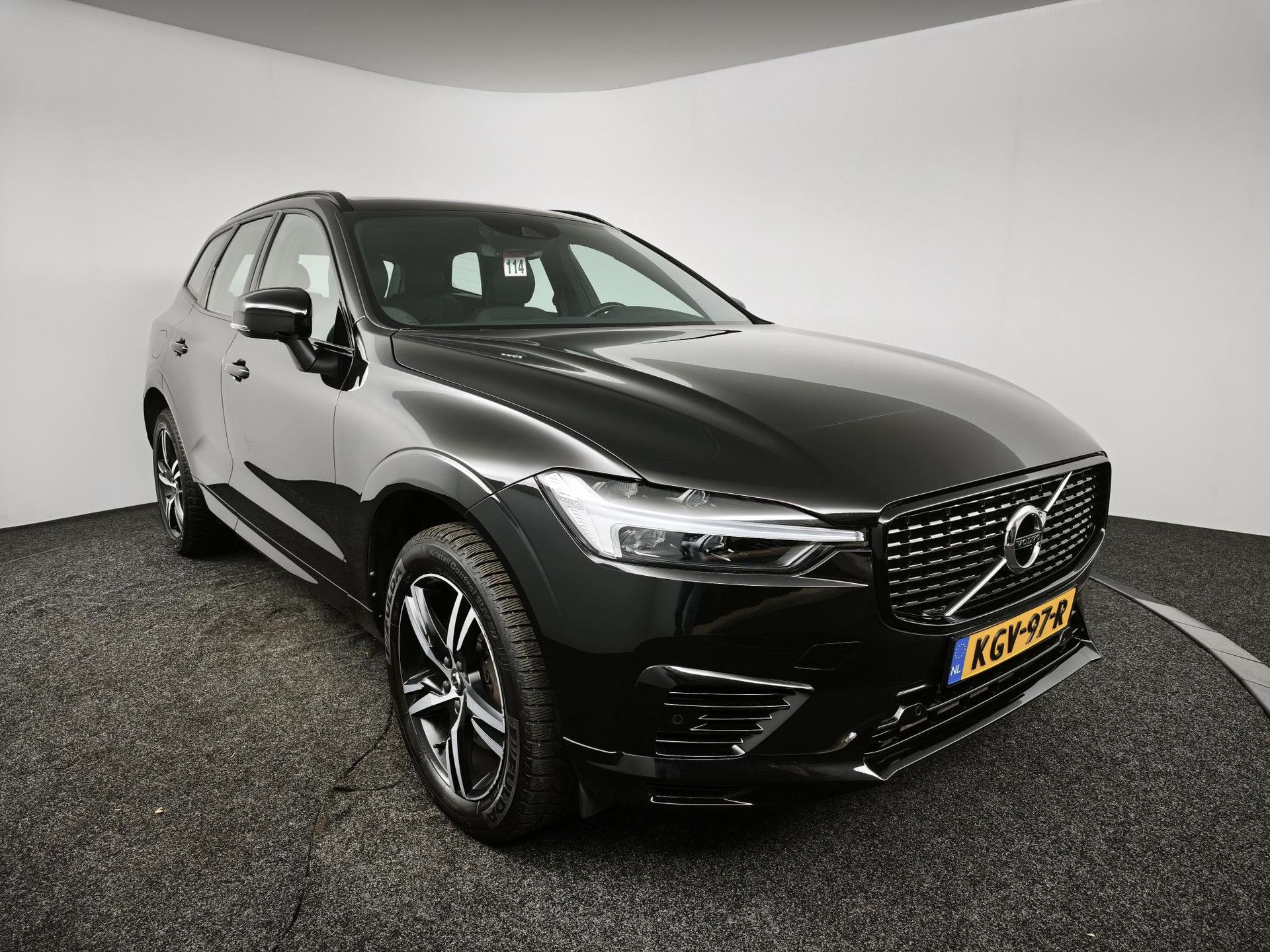 Volvo XC60 met kenteken KGV-97-R – detailfoto