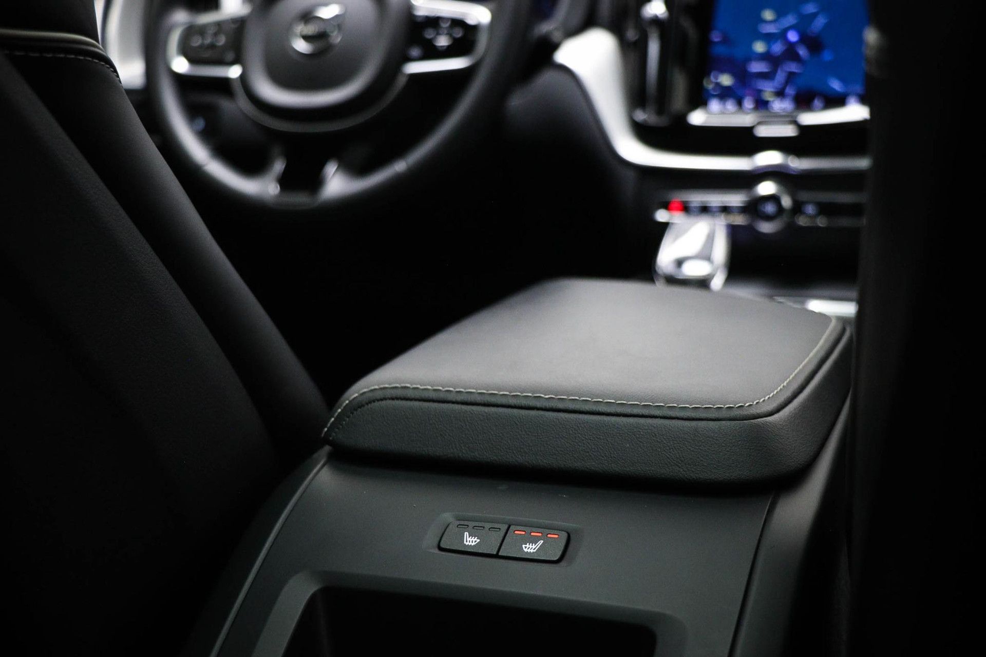 Volvo XC60 met kenteken S-347-SH – interieur